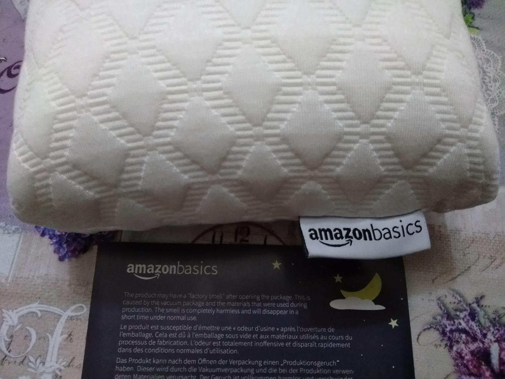 Amazon Basics Cuscino Viaggio Memory Foam 42x24 cm