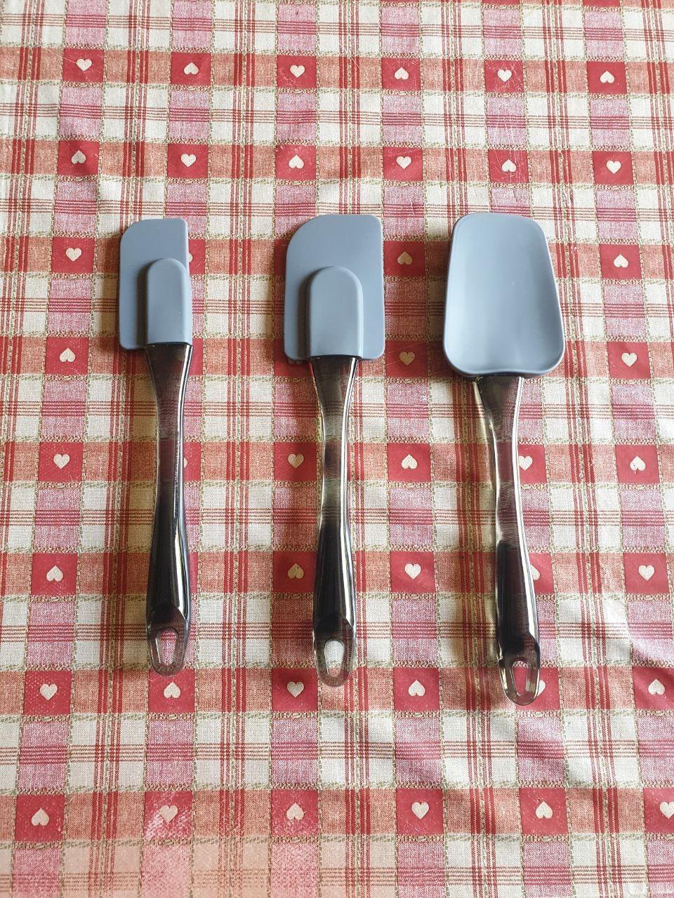 AmazonBasics Set 3 Spatole Silicone Grigio Cucina