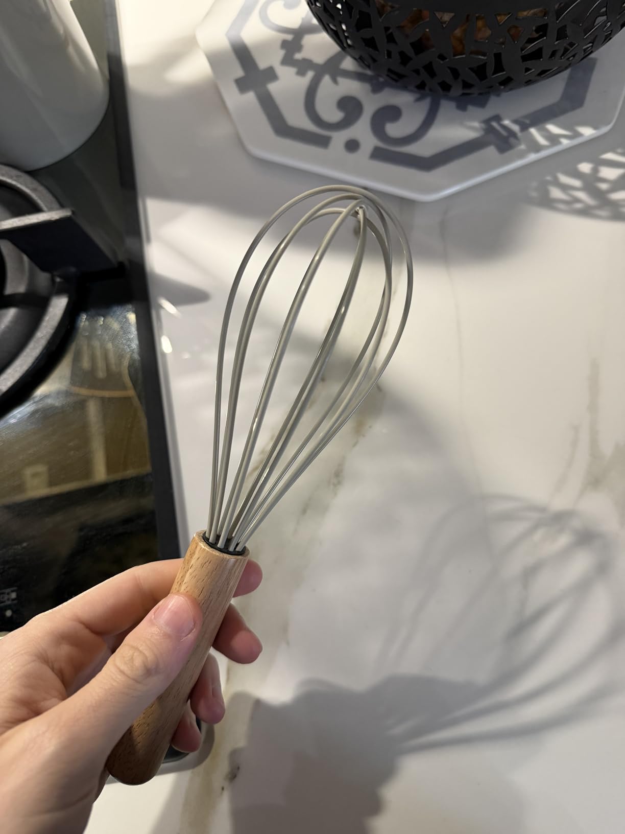 Amazon Basics utensili cucina silicone 14 pezzi grigio lino legno