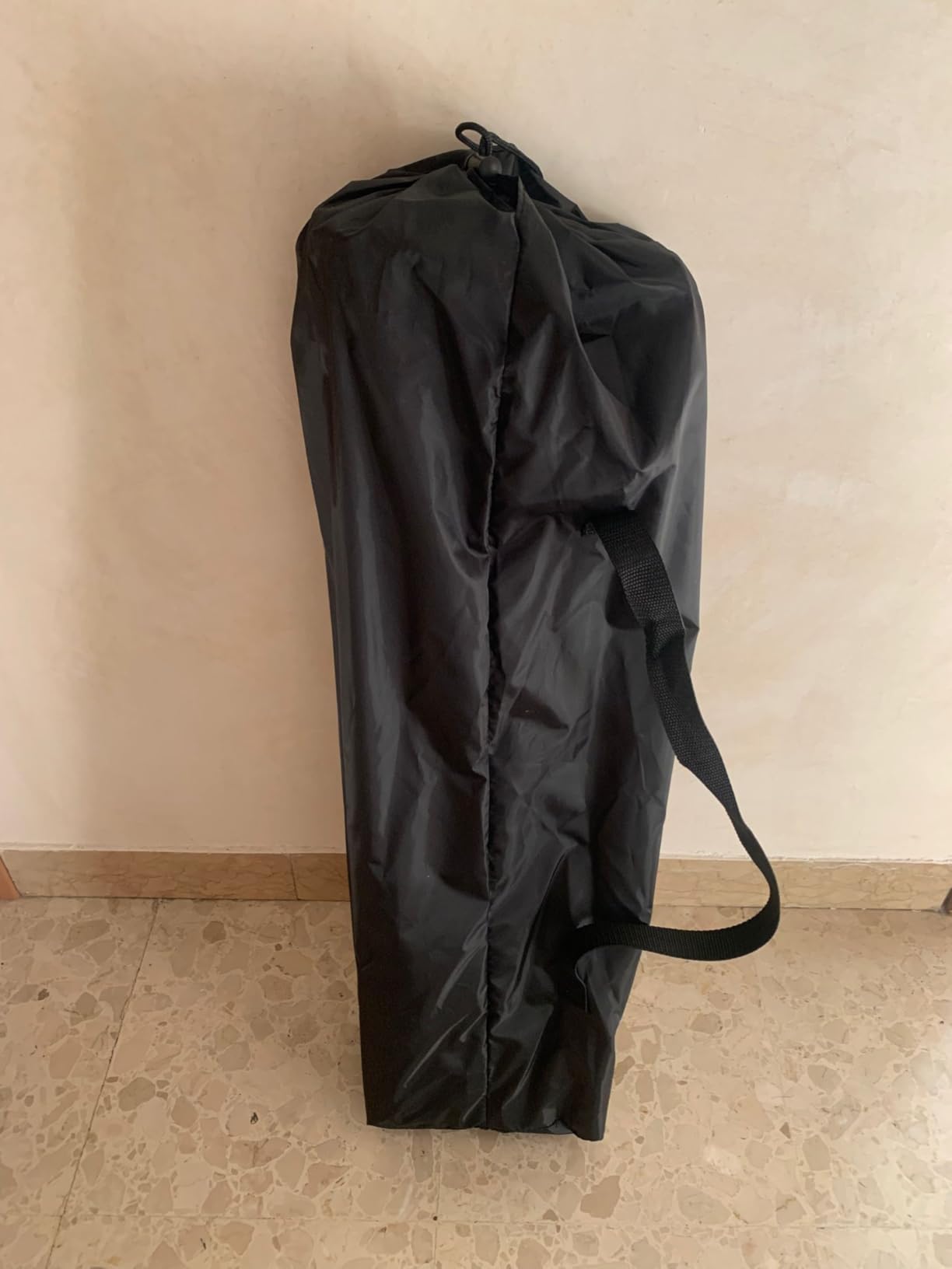 Amazon Basics Tavolo campeggio alto 70 cm nero
