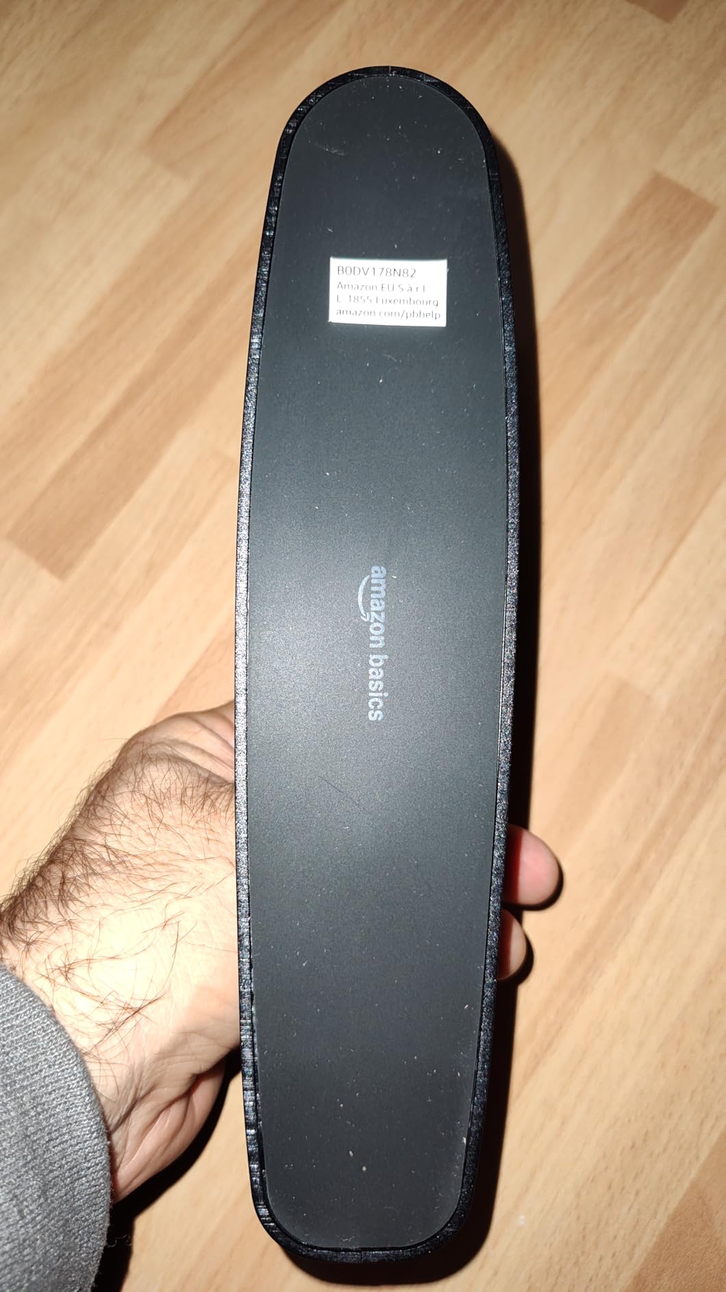 Amazon Basics affilacoltelli 4-in-1 con guanto antiscivolo