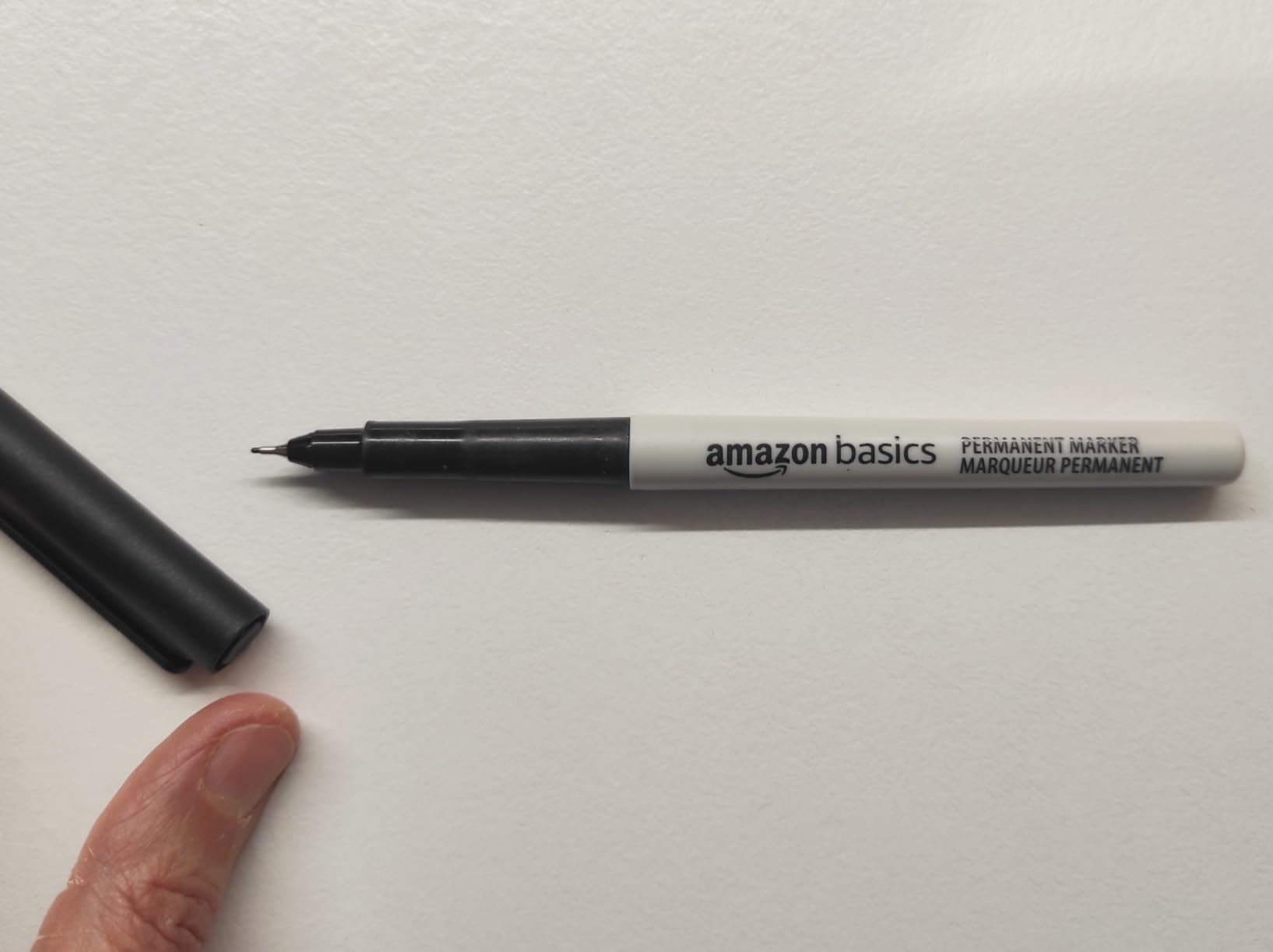 AmazonBasics Pennarelli Indelebili Punta a Scalpello 24 Colori