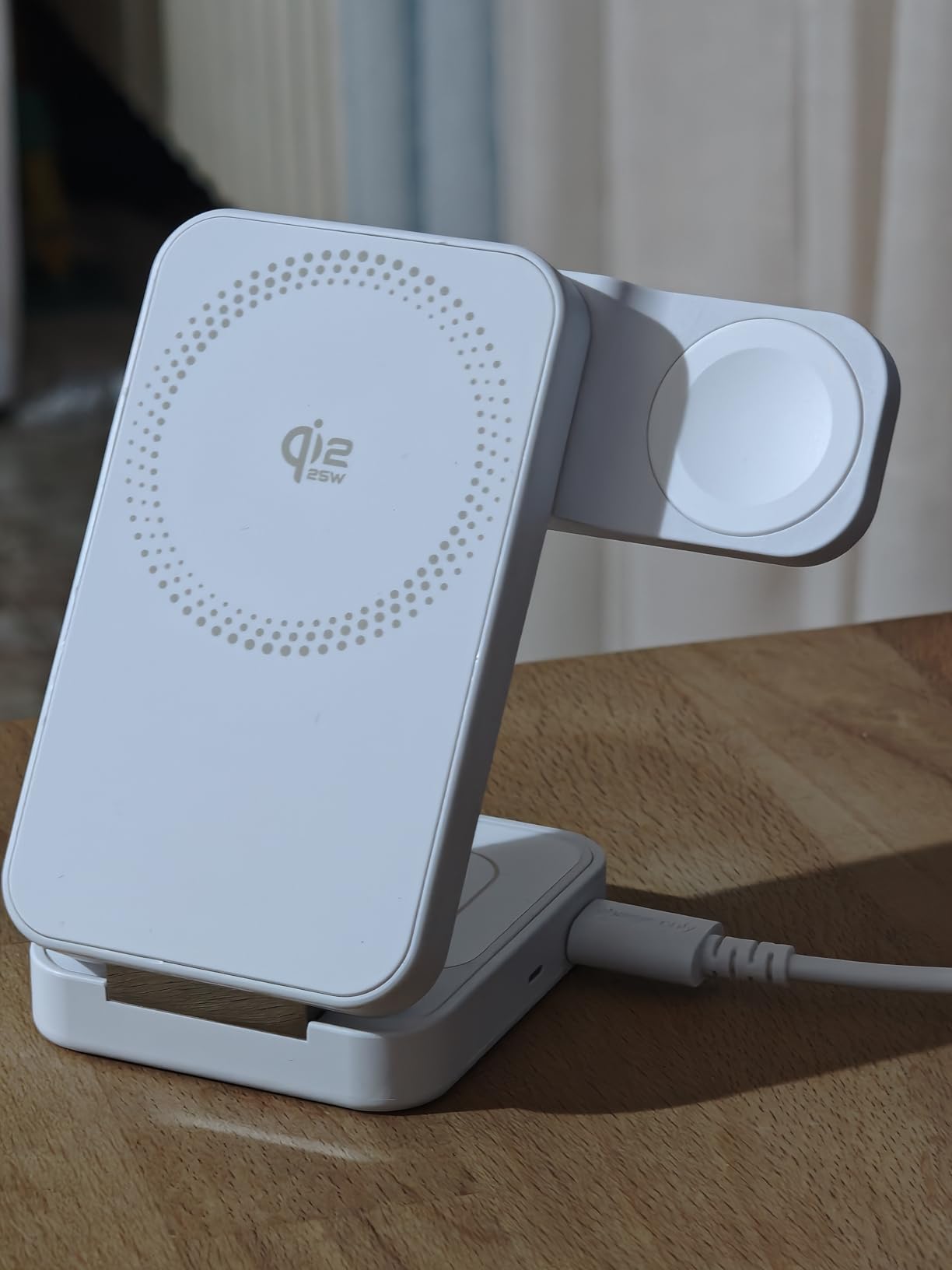 Amazon Basics Stazione Ricarica Wireless 3 in 1 Qi2.2 25W Bianco