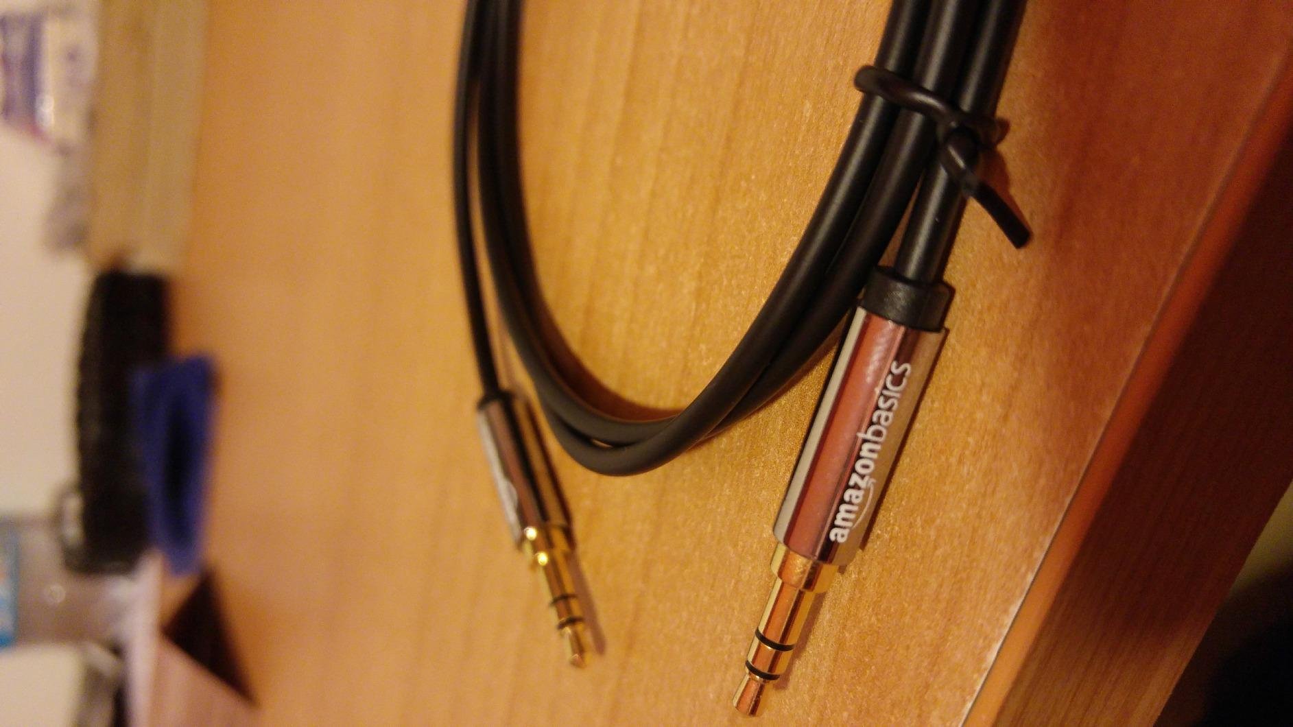 Amazon Basics Cavo Audio Aux 3,5 mm 1,2 m Nero