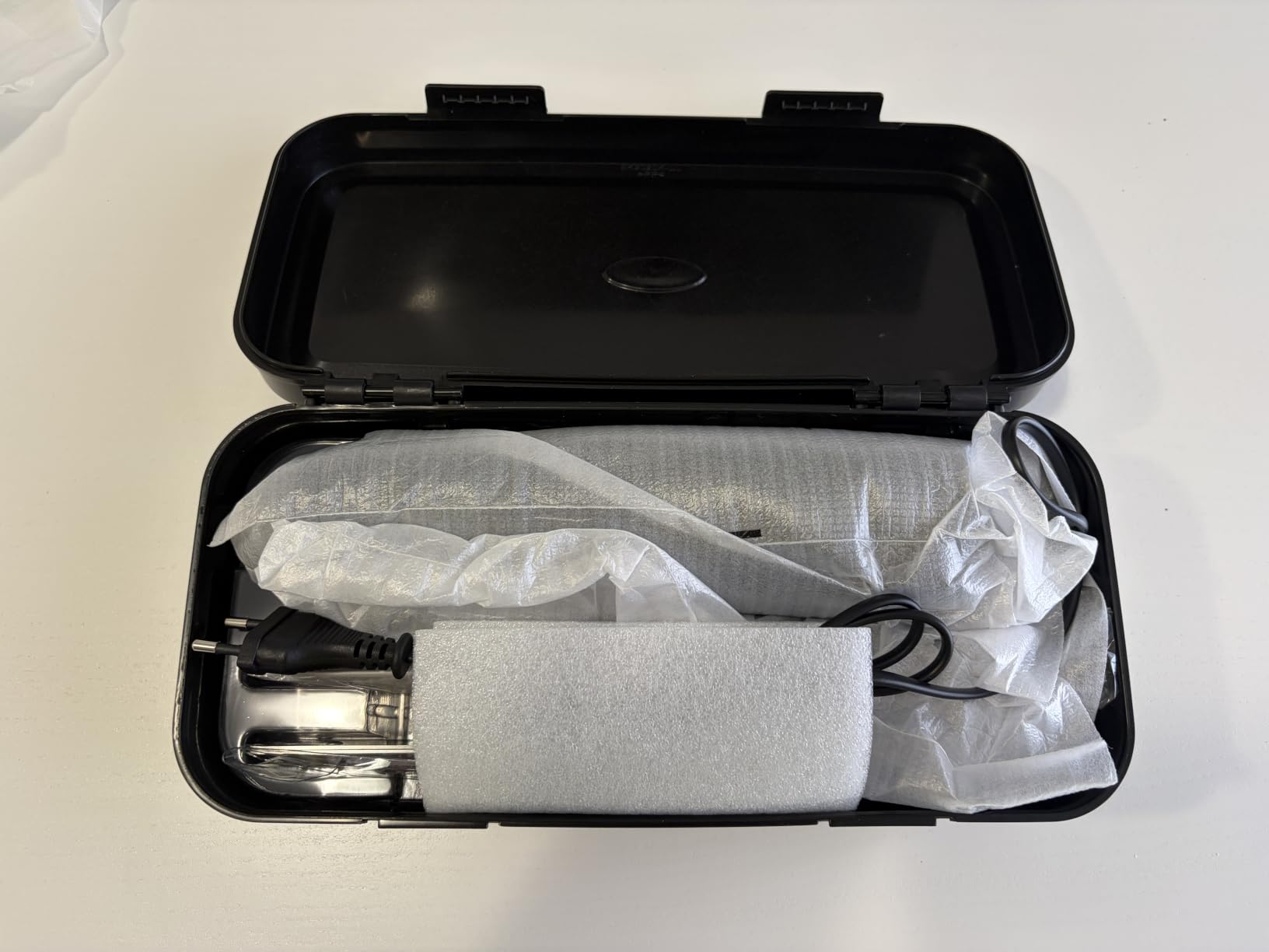 AmazonBasics EK1000-GS coltello elettrico carne e pane nero 150W