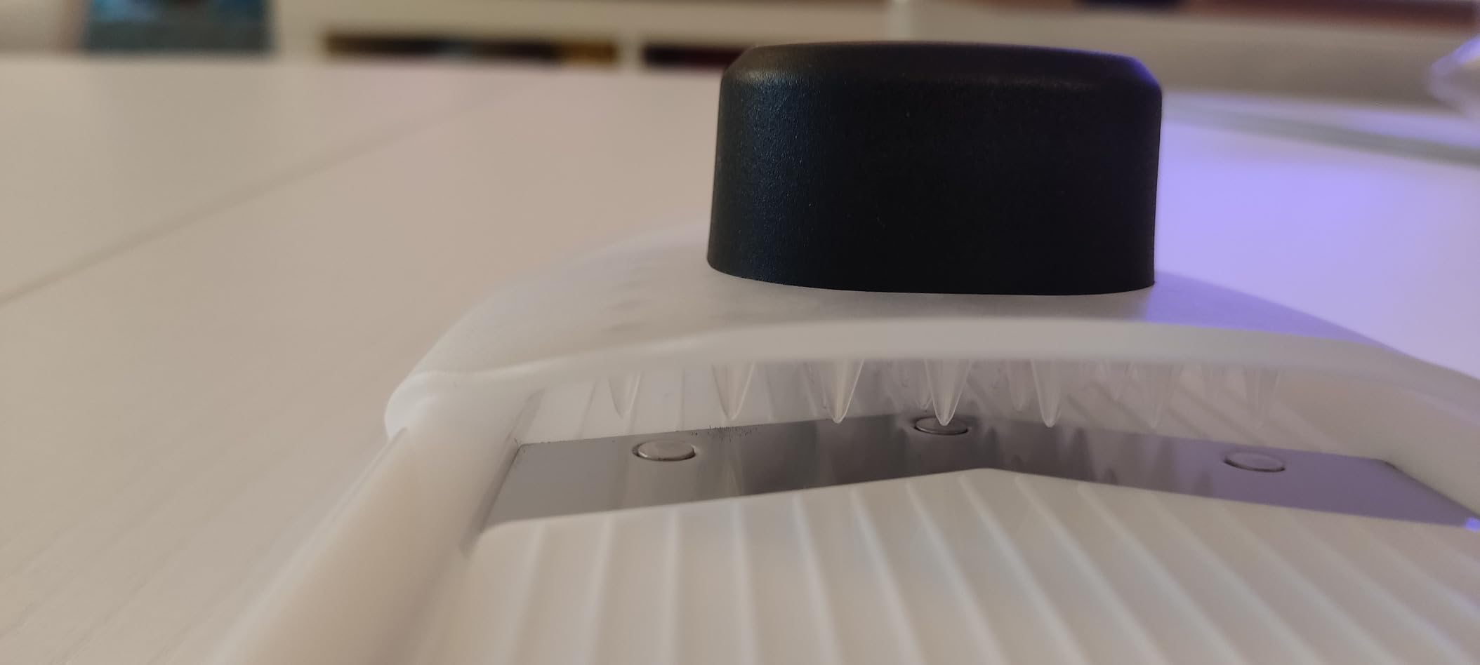 Amazon Basics Mandolina Manuale Bianca 3 Spessori Acciaio