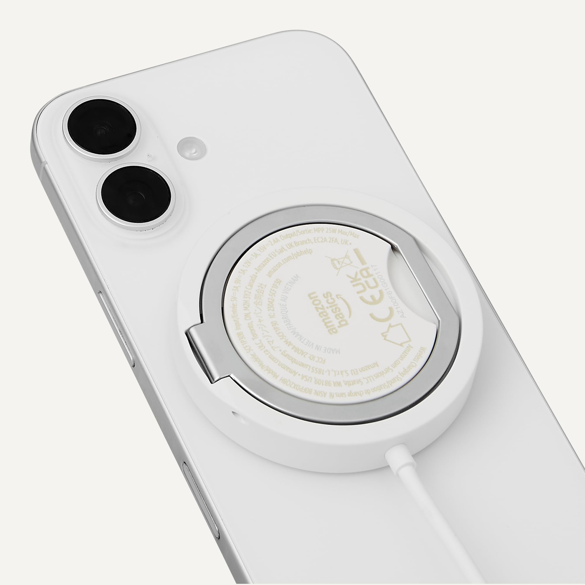 AmazonBasics Qi2.2 pad ricarica wireless magnetico 25W bianco supporto