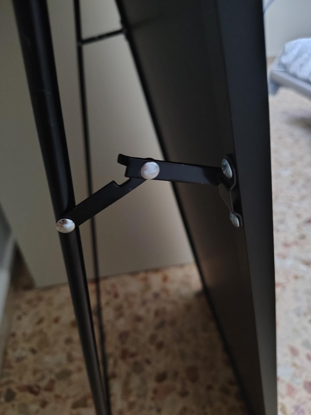 AmazonBasics Specchio Arco Figura Intera Nero 150x41