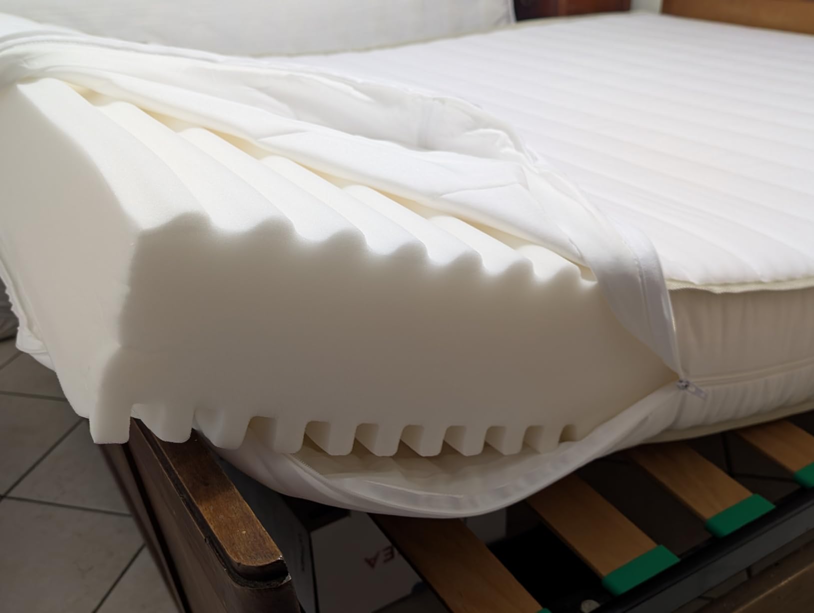 Amazon Basics materasso schiuma fredda H2/H3 120x200x18 sfoderabile