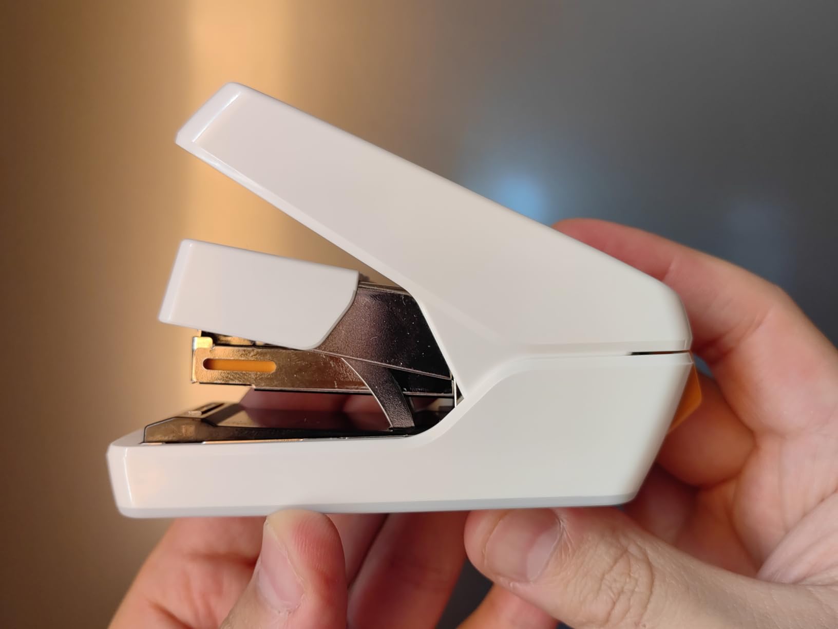 Amazon Basics Cucitrice Ufficio Piatta Bianca 40 Fogli