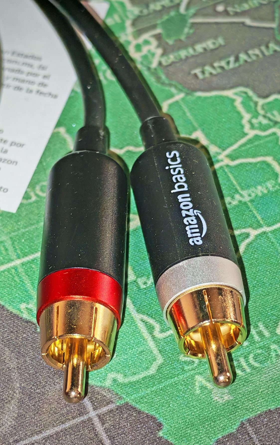 Amazon Basics Cavo Audio Aux 3,5-RCA 2,4 m Nero Placcato Oro