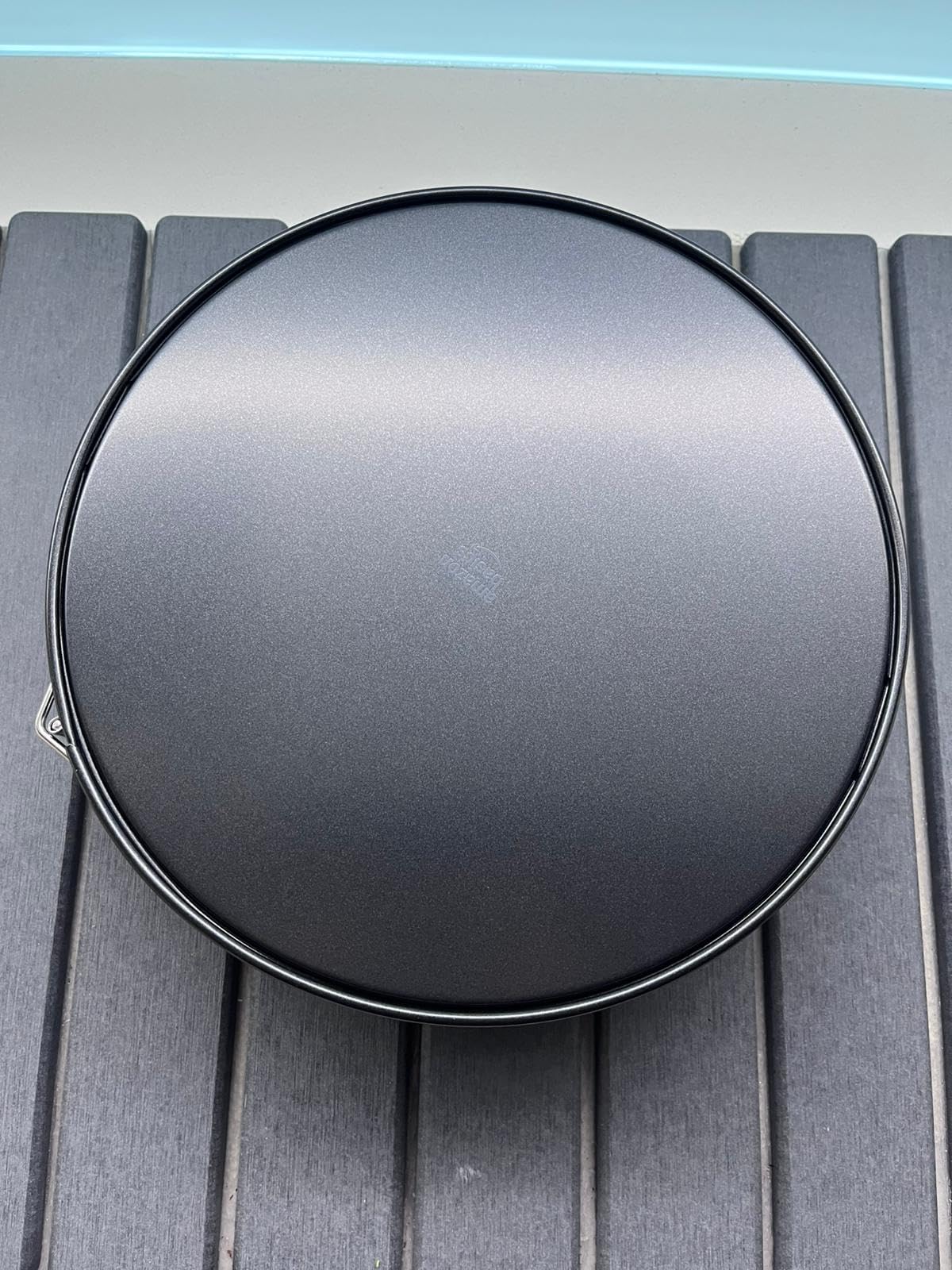 Amazon Basics Teglia a Cerniera 25,4 cm Antiaderente