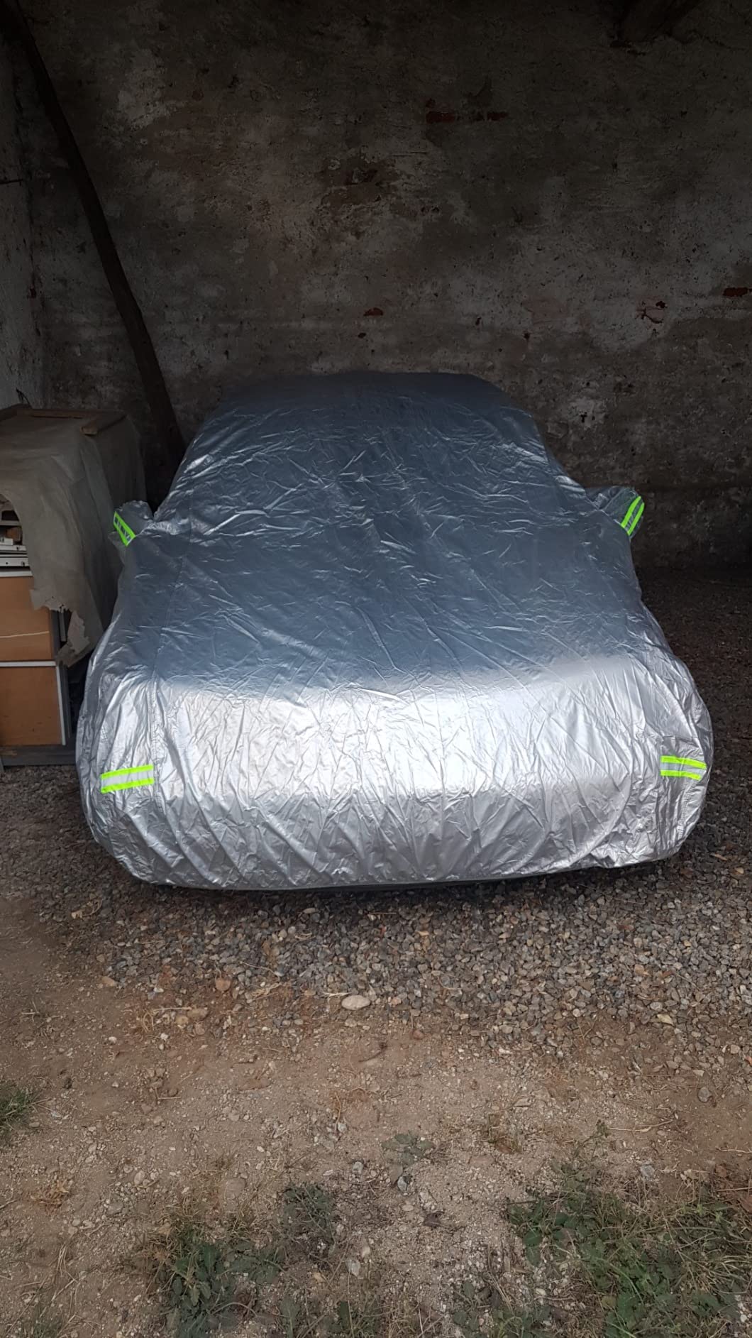 AmazonBasics Telo Copriauto Berlina 460 cm Argento Impermeabile
