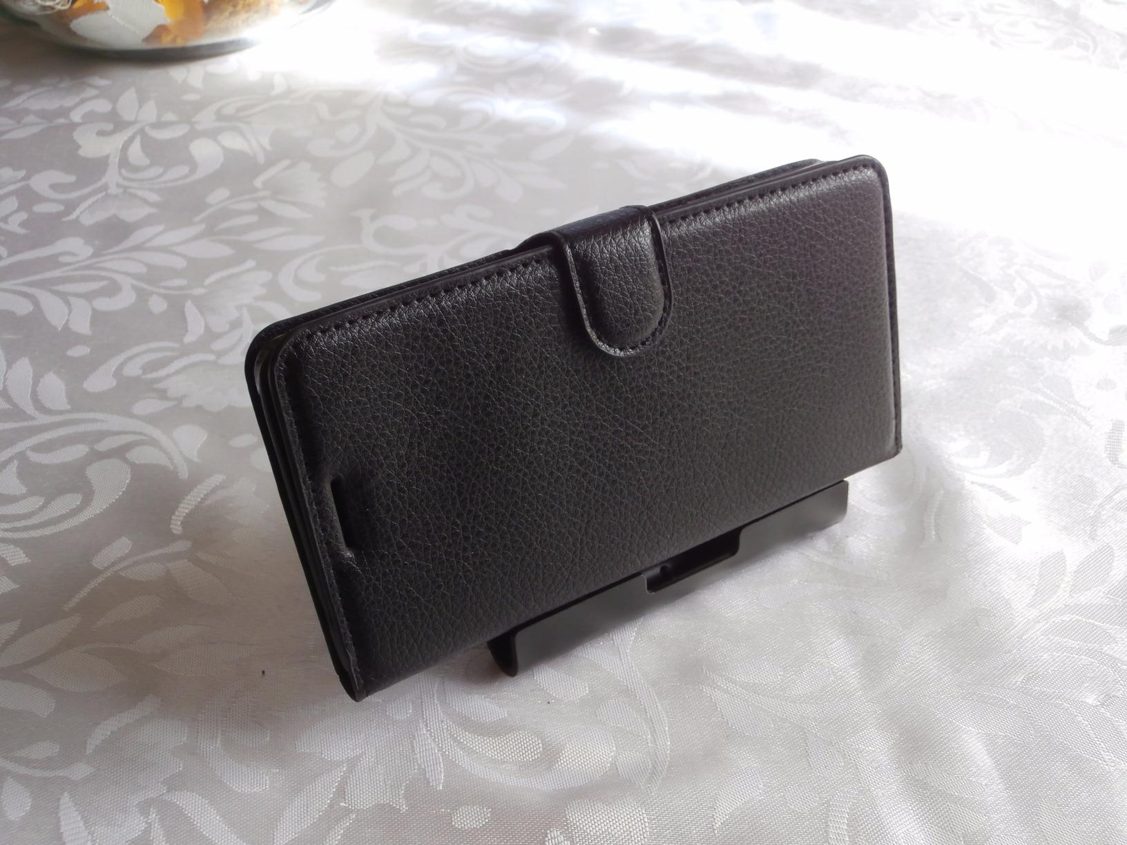 AmazonBasics Supporto tablet 4-10 pollici inclinabile nero
