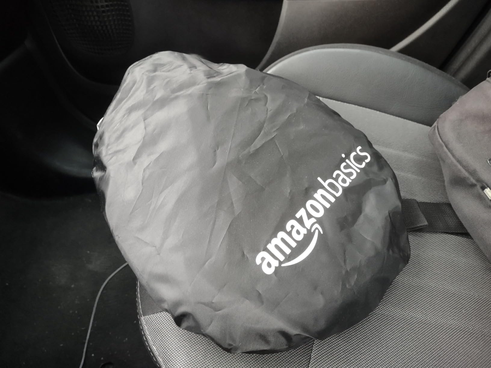 AmazonBasics Parasole Parabrezza Auto XL 167x92 cm
