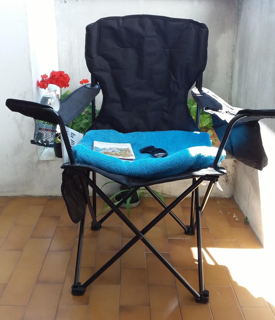 AmazonBasics Sedia da Campeggio Normale Nera con Tasca Termica