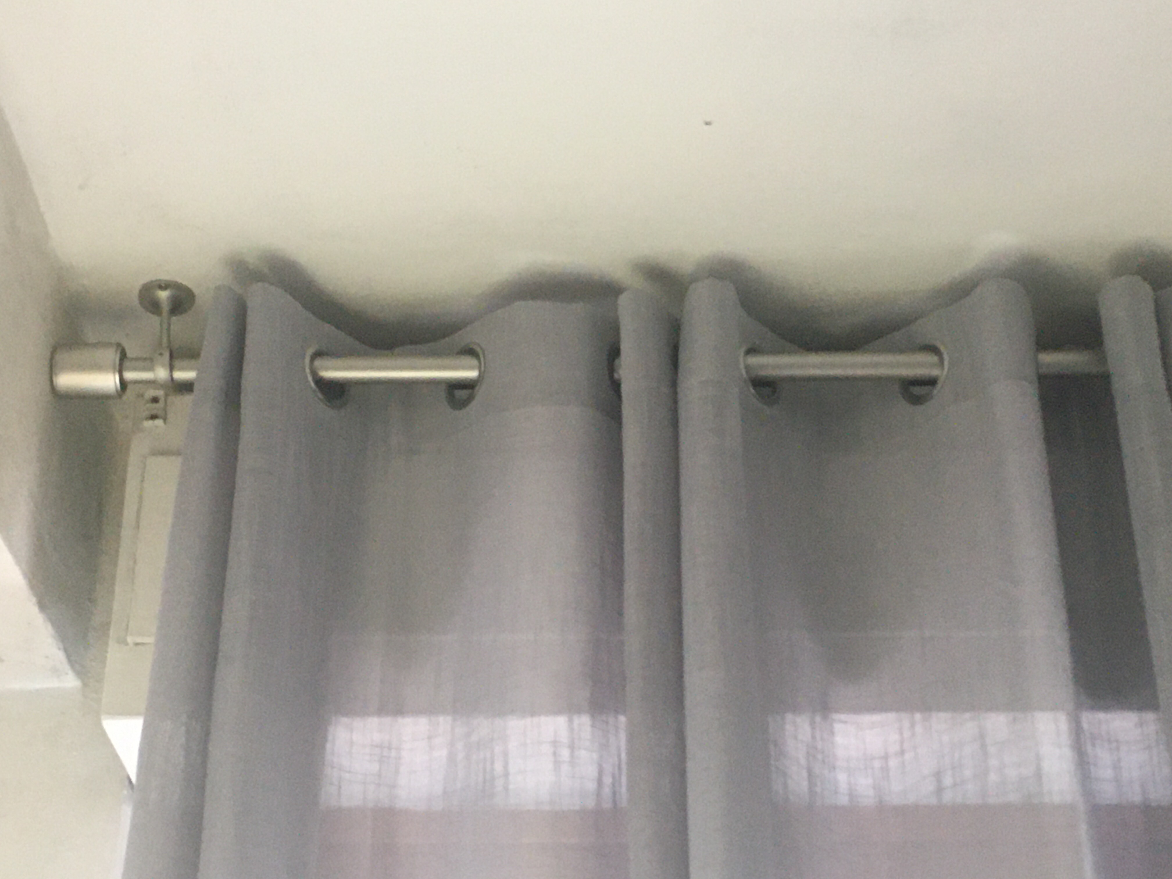 Amazon Basics Staffe Soffitto Nichel per Tende 2 Pezzi