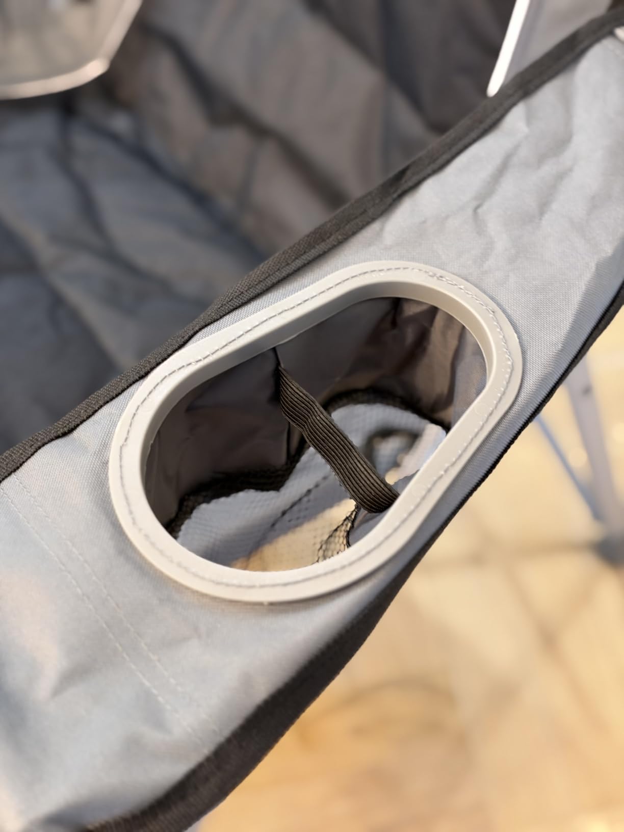 AmazonBasics sedia campeggio oversize pieghevole nero grigio