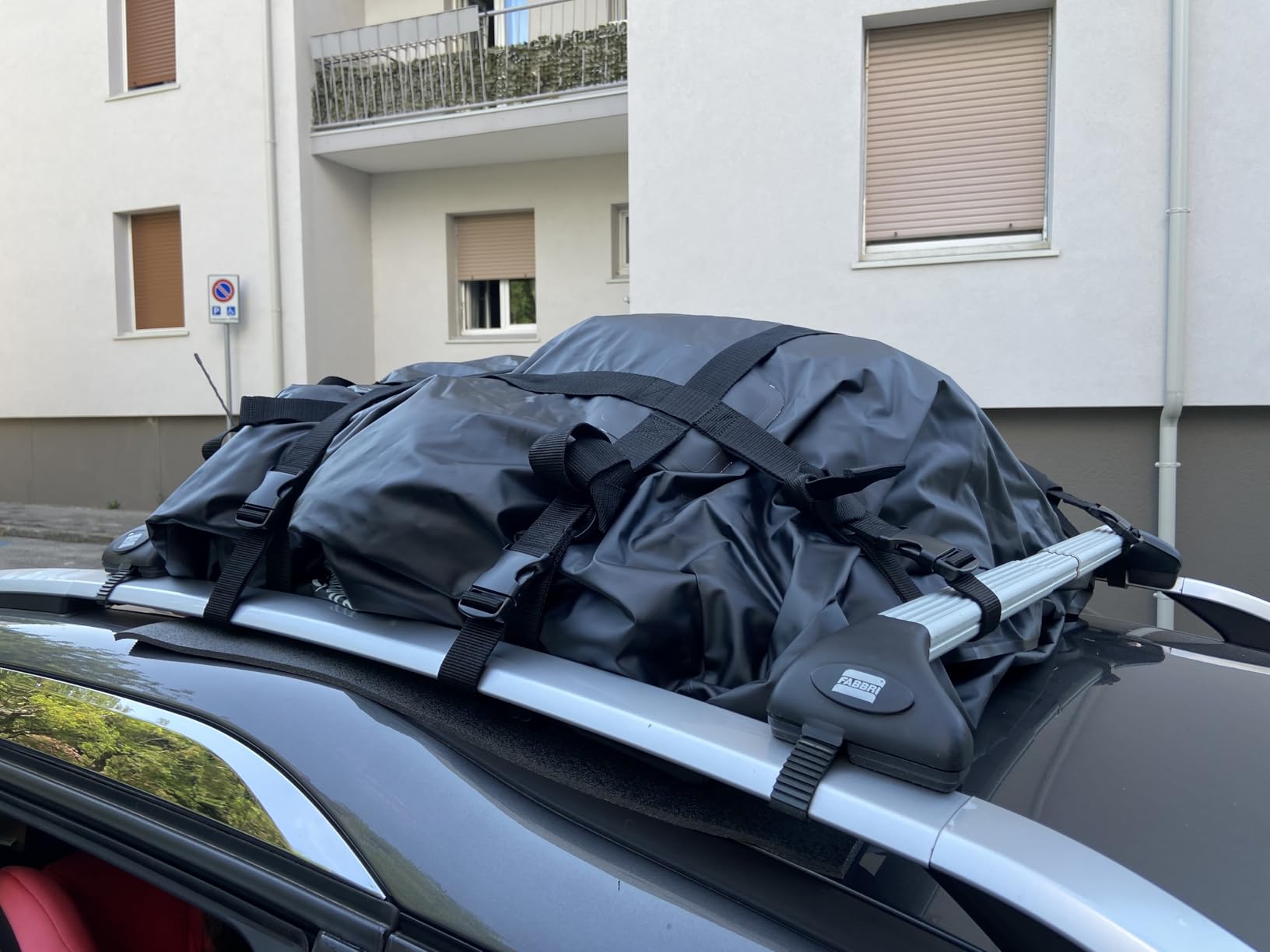 Amazon Basics Borsa da Tetto Auto 425L Nero Impermeabile