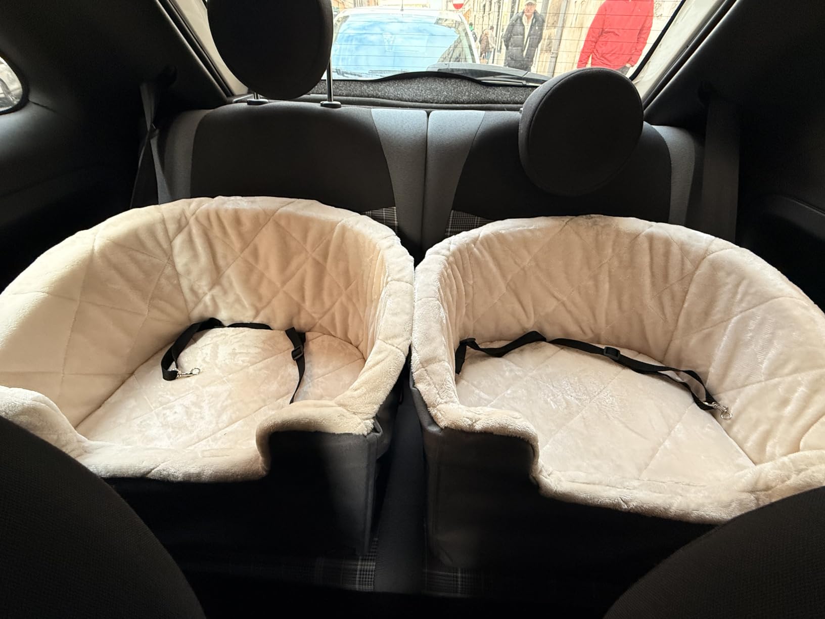 Amazon Basics Seggiolino Auto per Cani beige piccolo