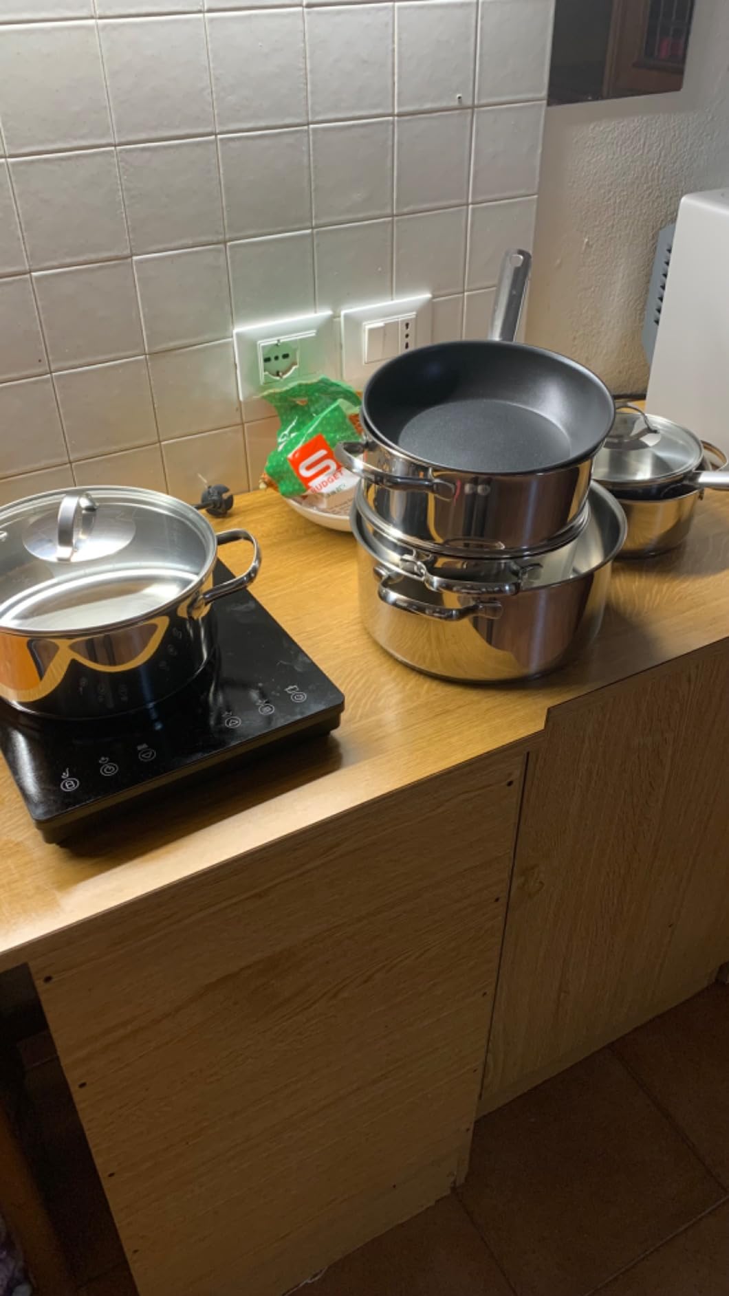 AmazonBasics Set Pentole Inox 5 Pezzi Induzione