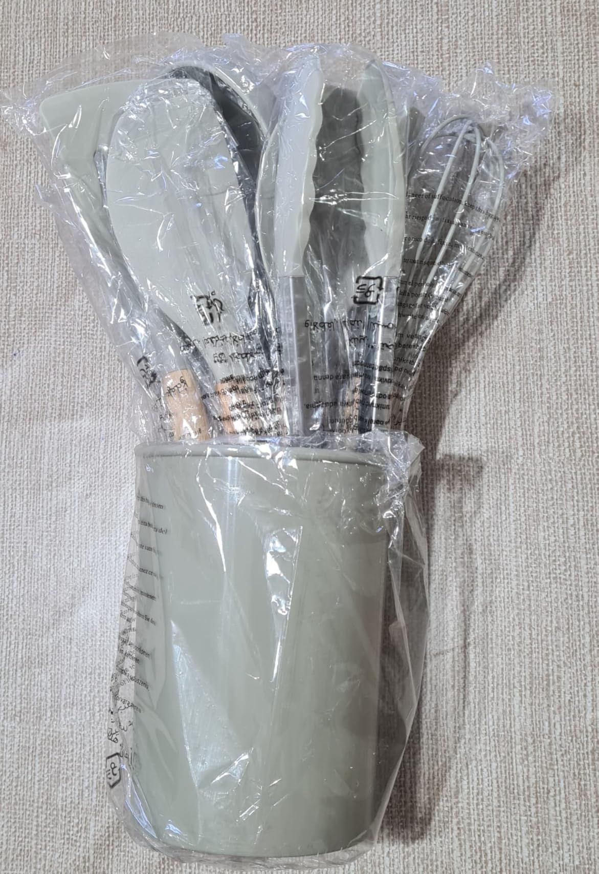 Amazon Basics utensili cucina silicone 14 pezzi grigio lino legno