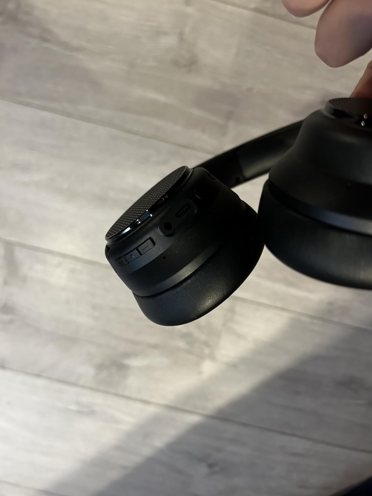 Amazon Basics Cuffie Wireless Bluetooth 5.3 ANC Nere 35 Ore