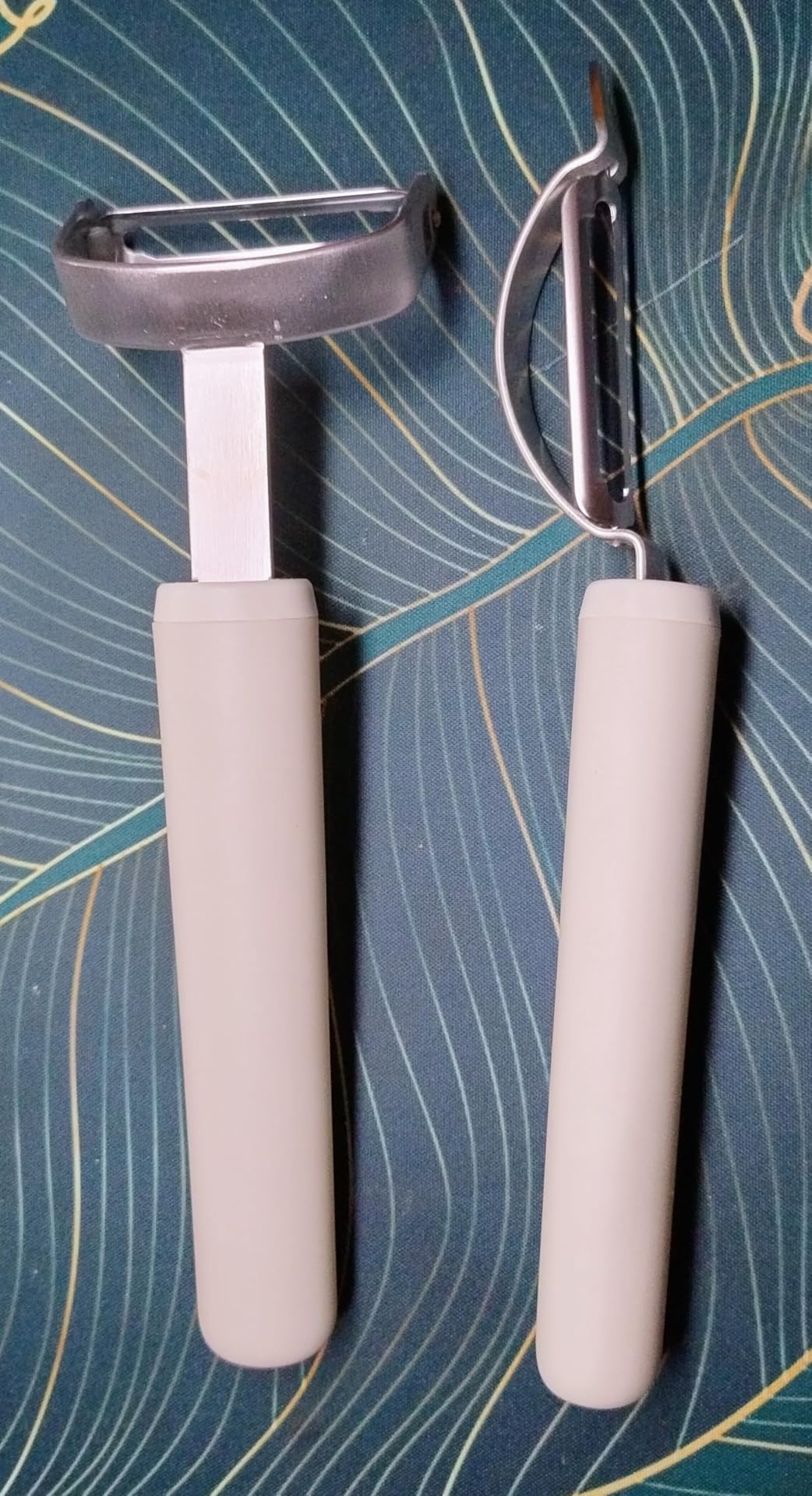 Amazon Basics Pelaverdure Acciaio Inox Set 2 Pezzi Grigio Lino
