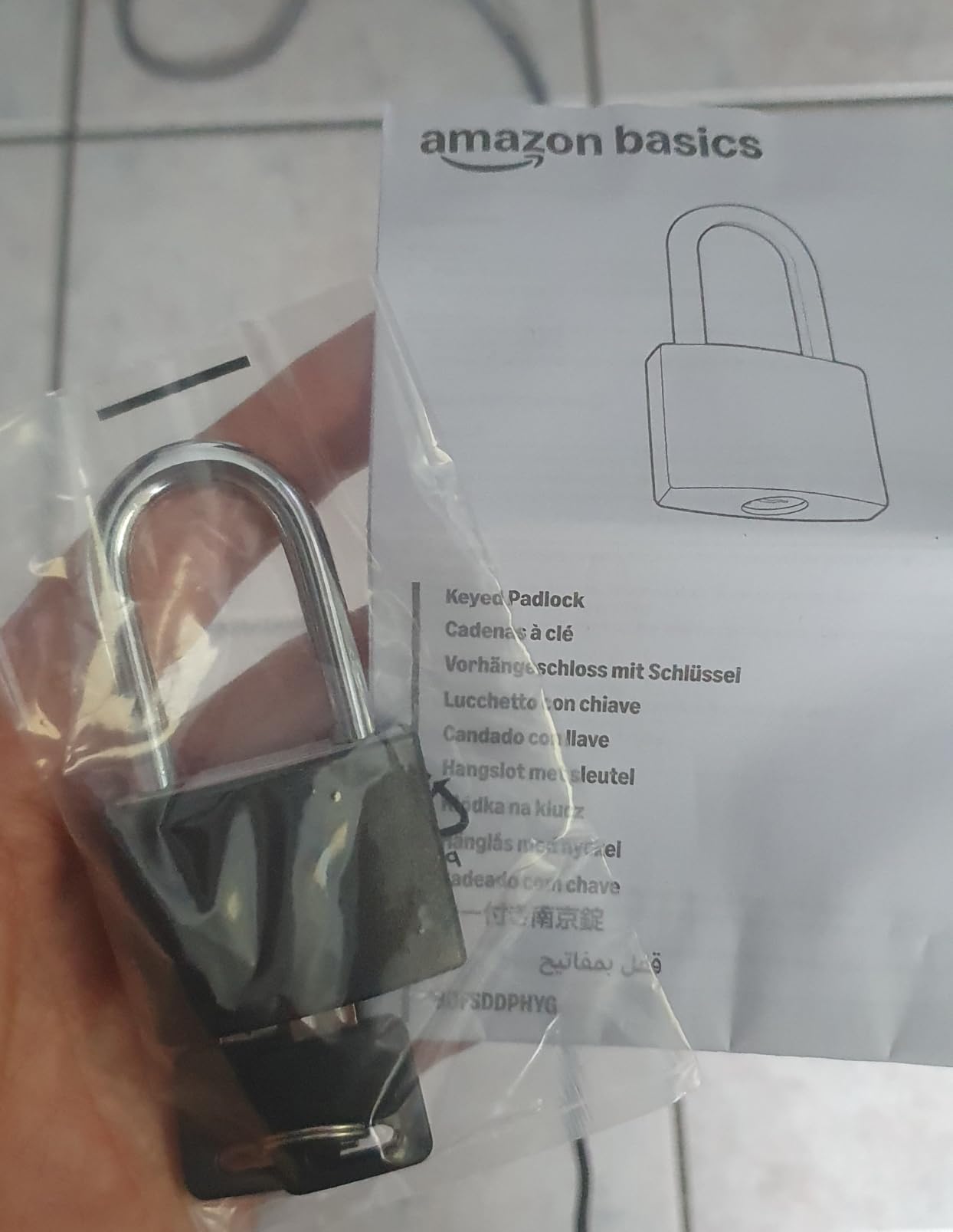 Amazon Basics Lucchetto arco lungo 4,3 cm nero 2 chiavi