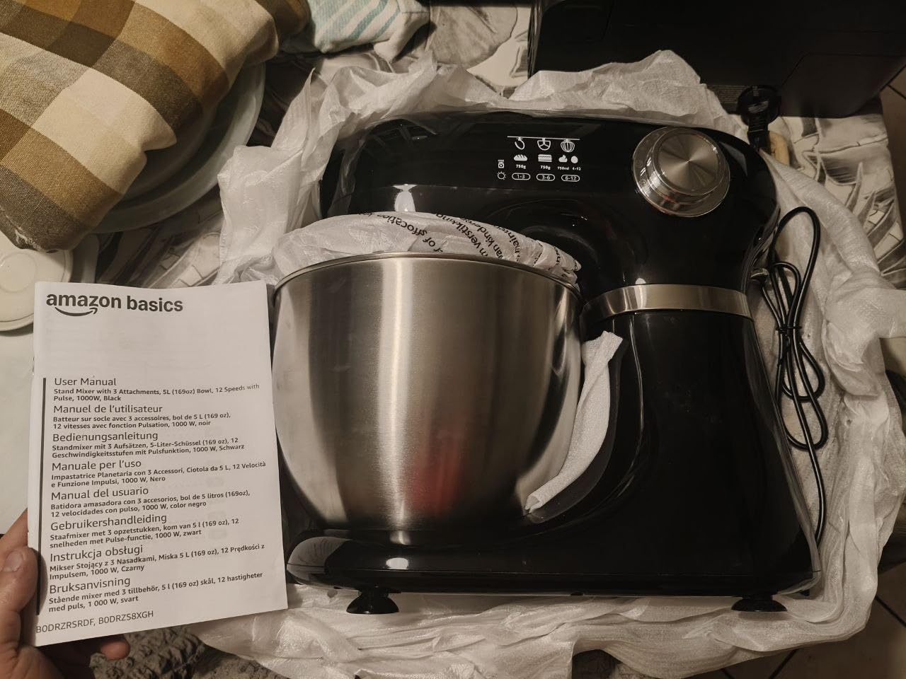 Amazon Basics Mixer Planetaria 5L 1000W 12 Velocità Nero con Ciotola