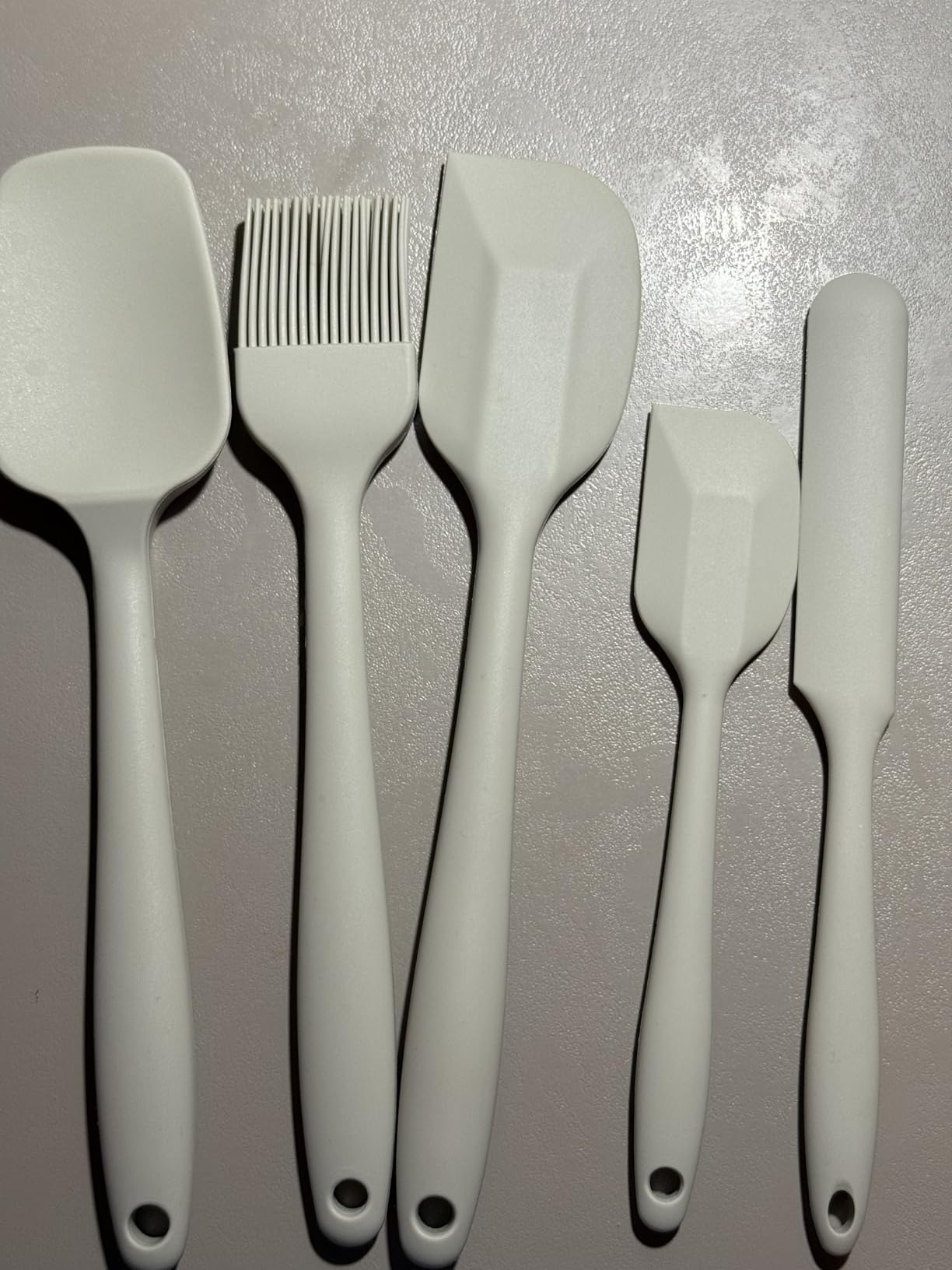 Amazon Basics Set 5 Spatole Silicone Grigio Lino Antiaderenti