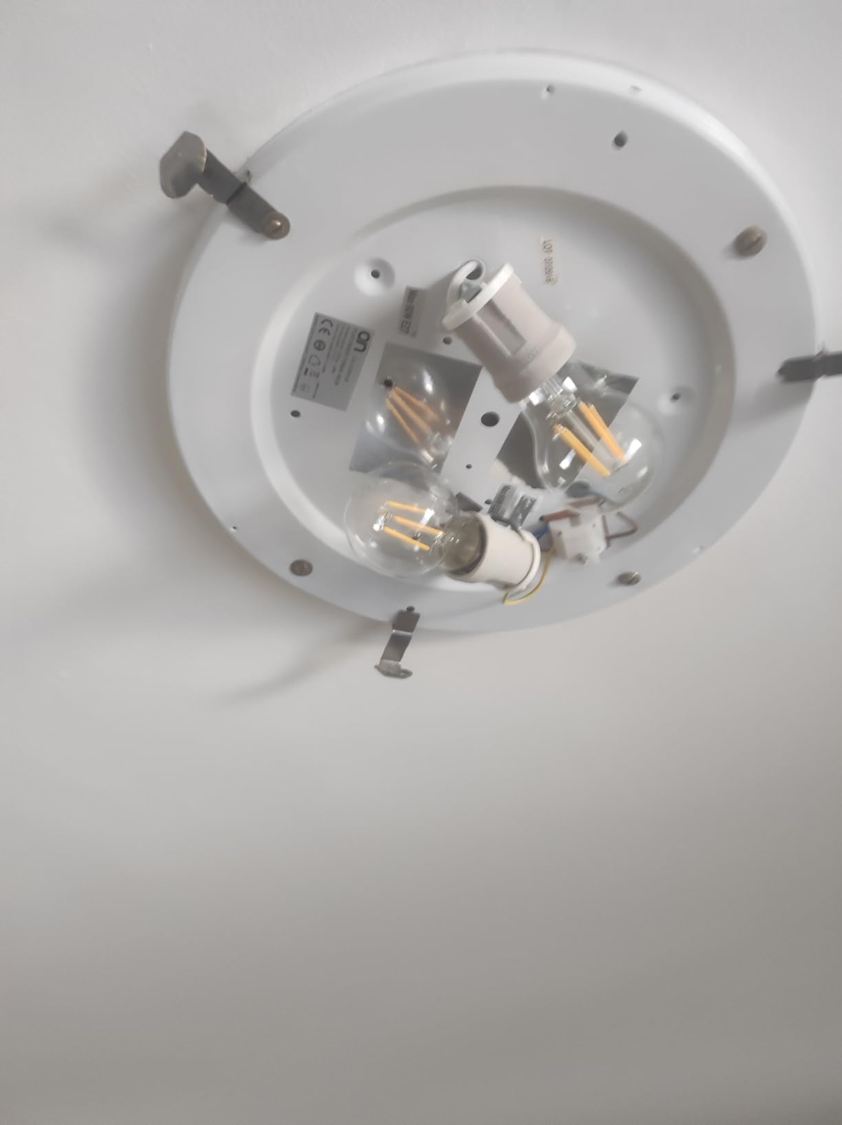 Amazon Basics Lampadine LED E27 7W 6 pezzi luce calda