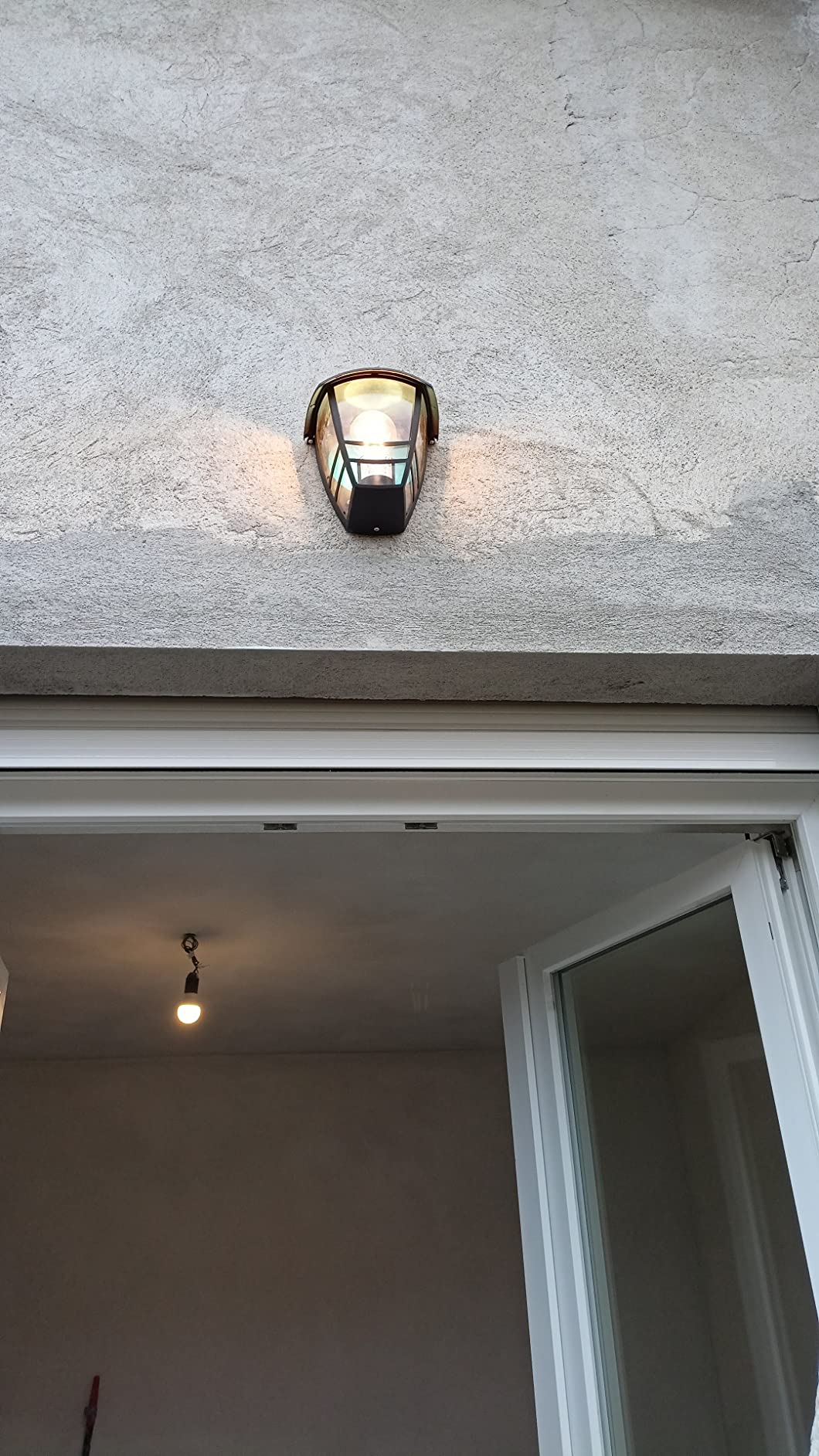 Amazon Basics Lampadine LED E27 7W 6 pezzi luce calda