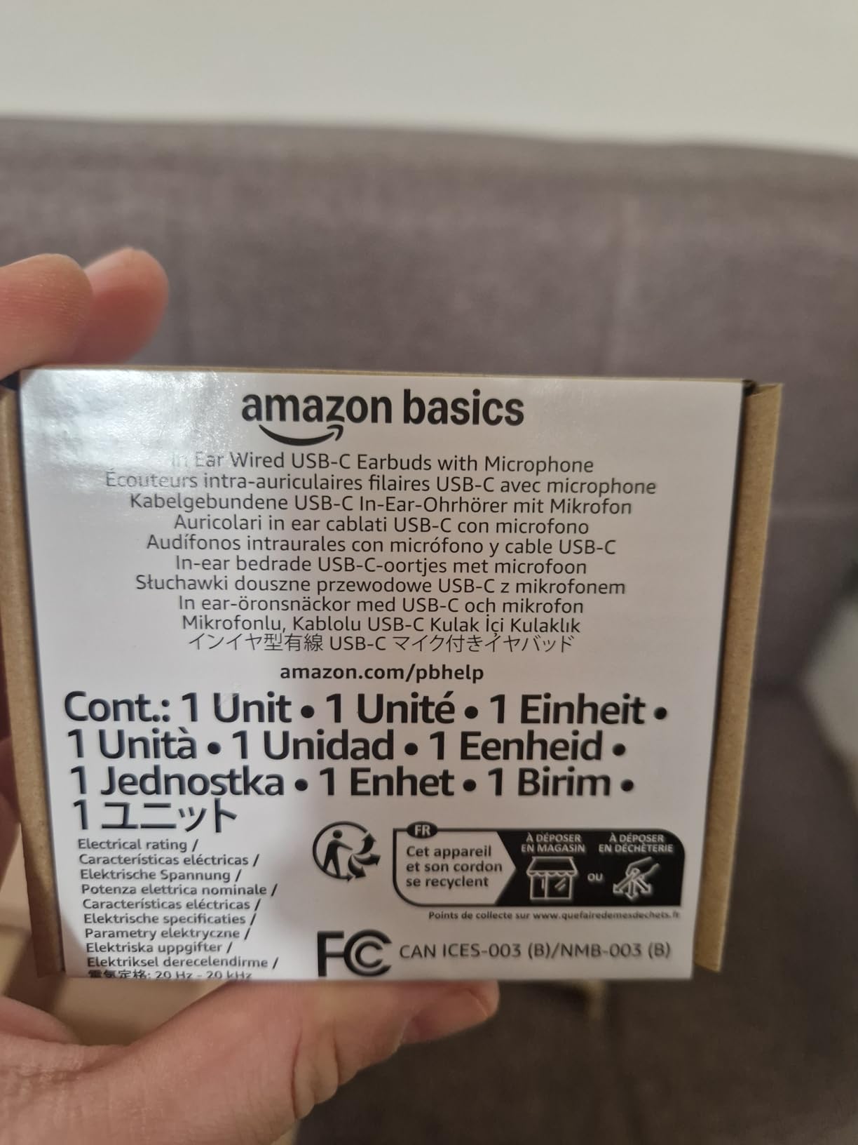 AmazonBasics Auricolari In-Ear USB-C Nero con Microfono 1pz
