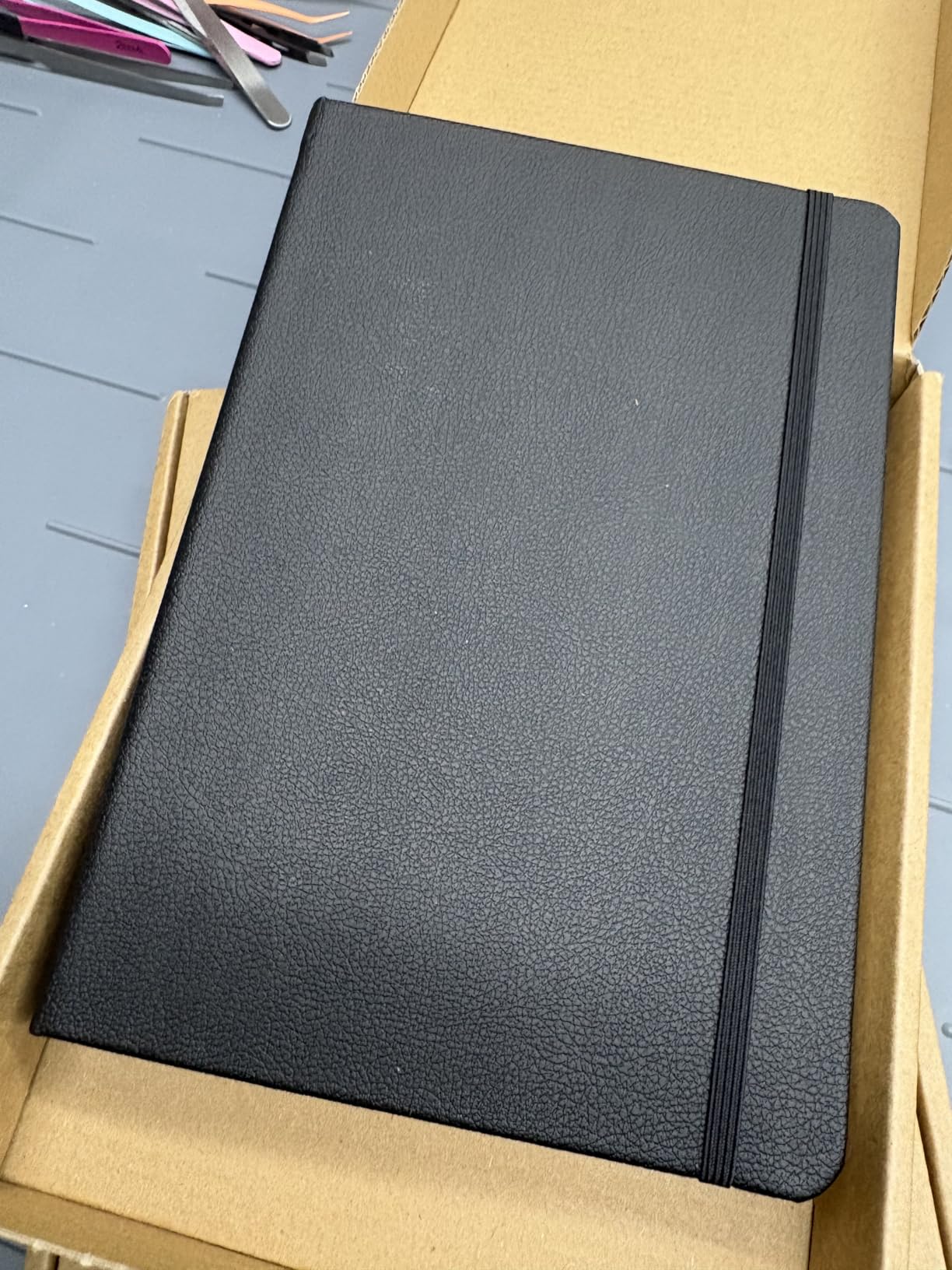 AmazonBasics Taccuino A righe A5 Blu Navy 240 Pagine
