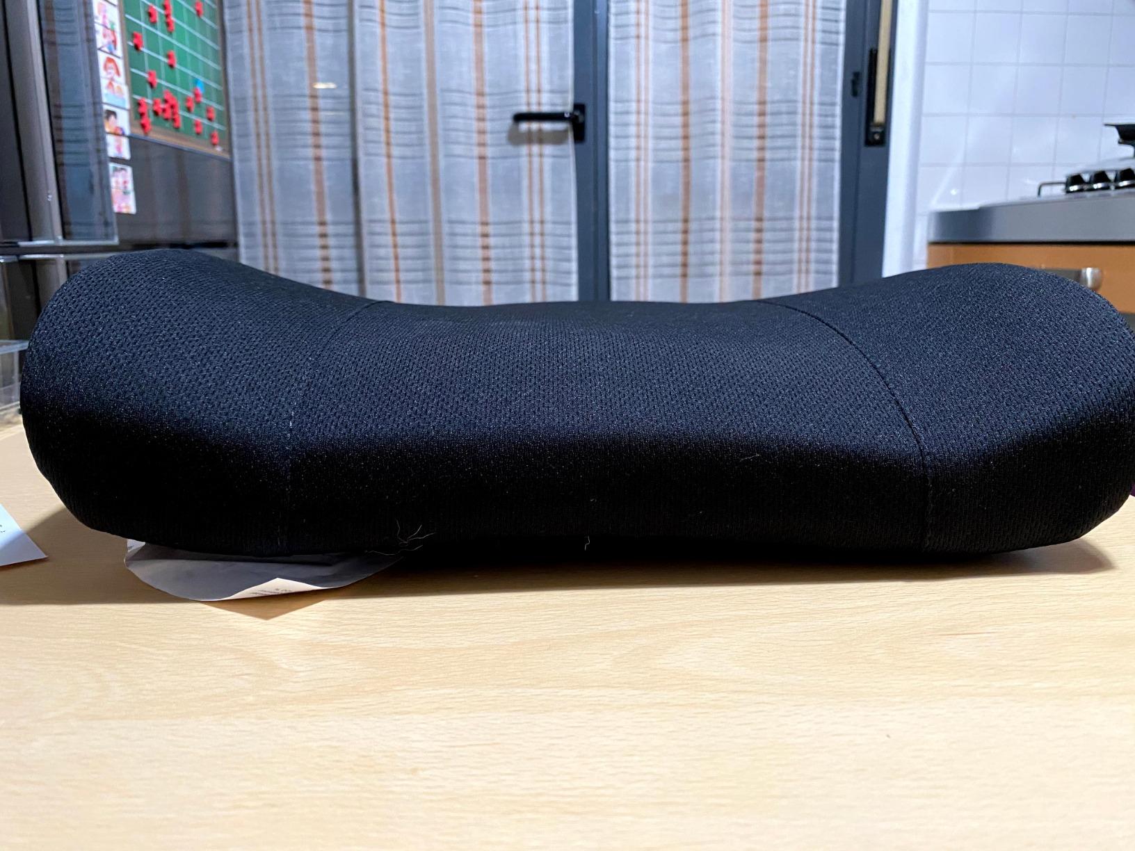 AmazonBasics Cuscino Lombare Memory Foam Nero Supporto Schiena