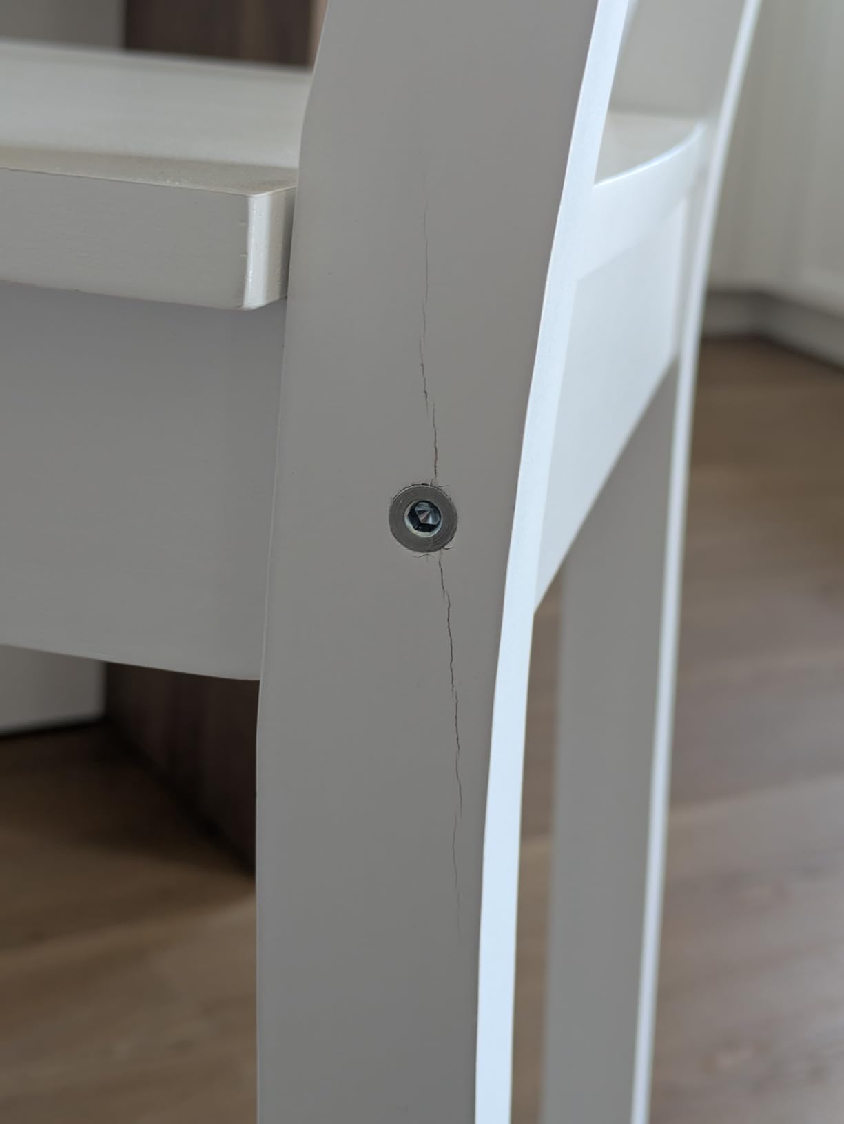 Amazon Basics Sgabello da Bancone Bianco Confezione da 2 con Schienale