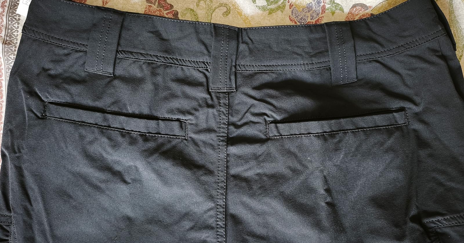 Amazon Basics pantaloncini ibridi da lavoro uomo vestibilita comoda