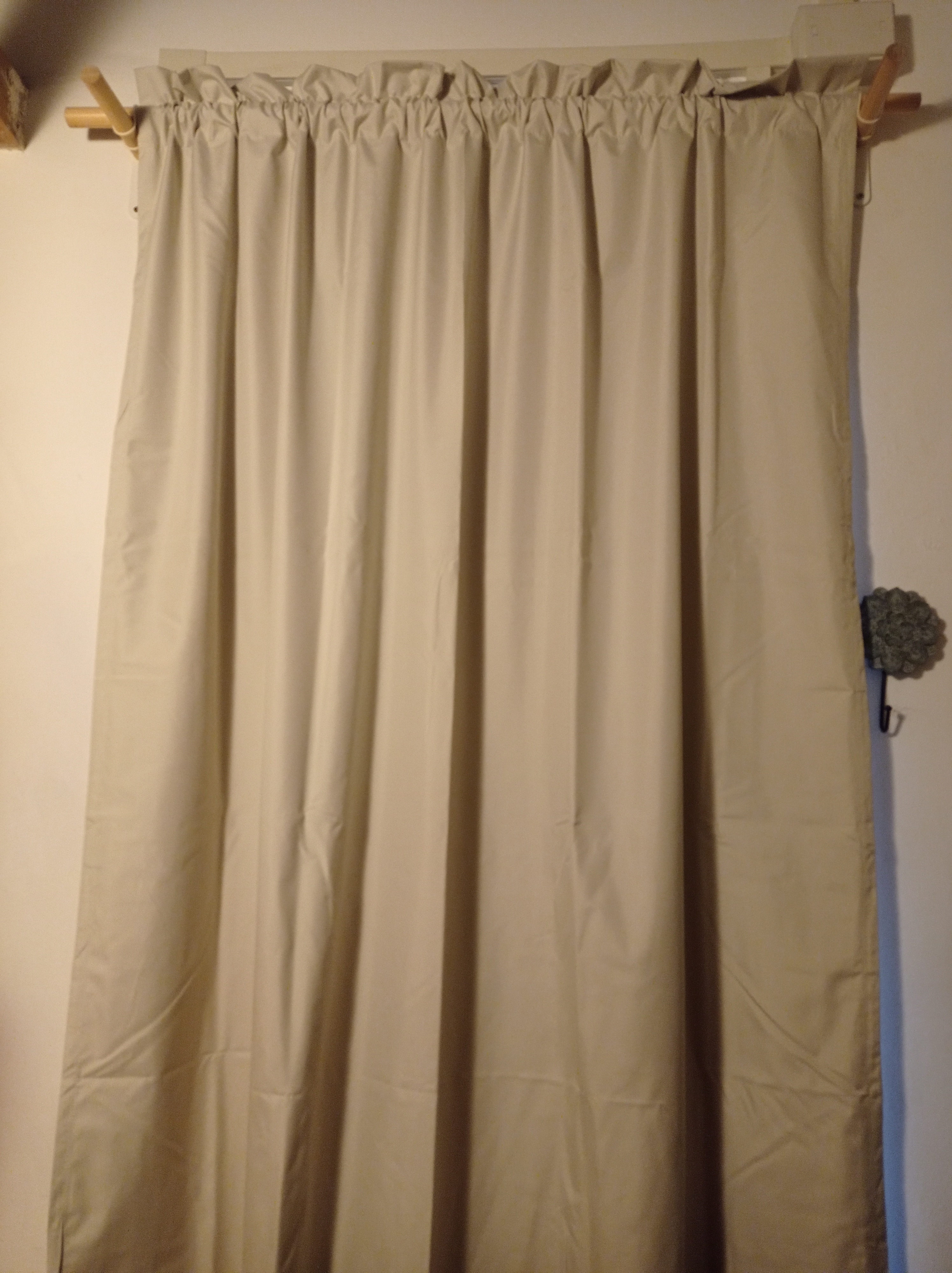 AmazonBasics Tenda Oscurante 135x244 Beige Termica