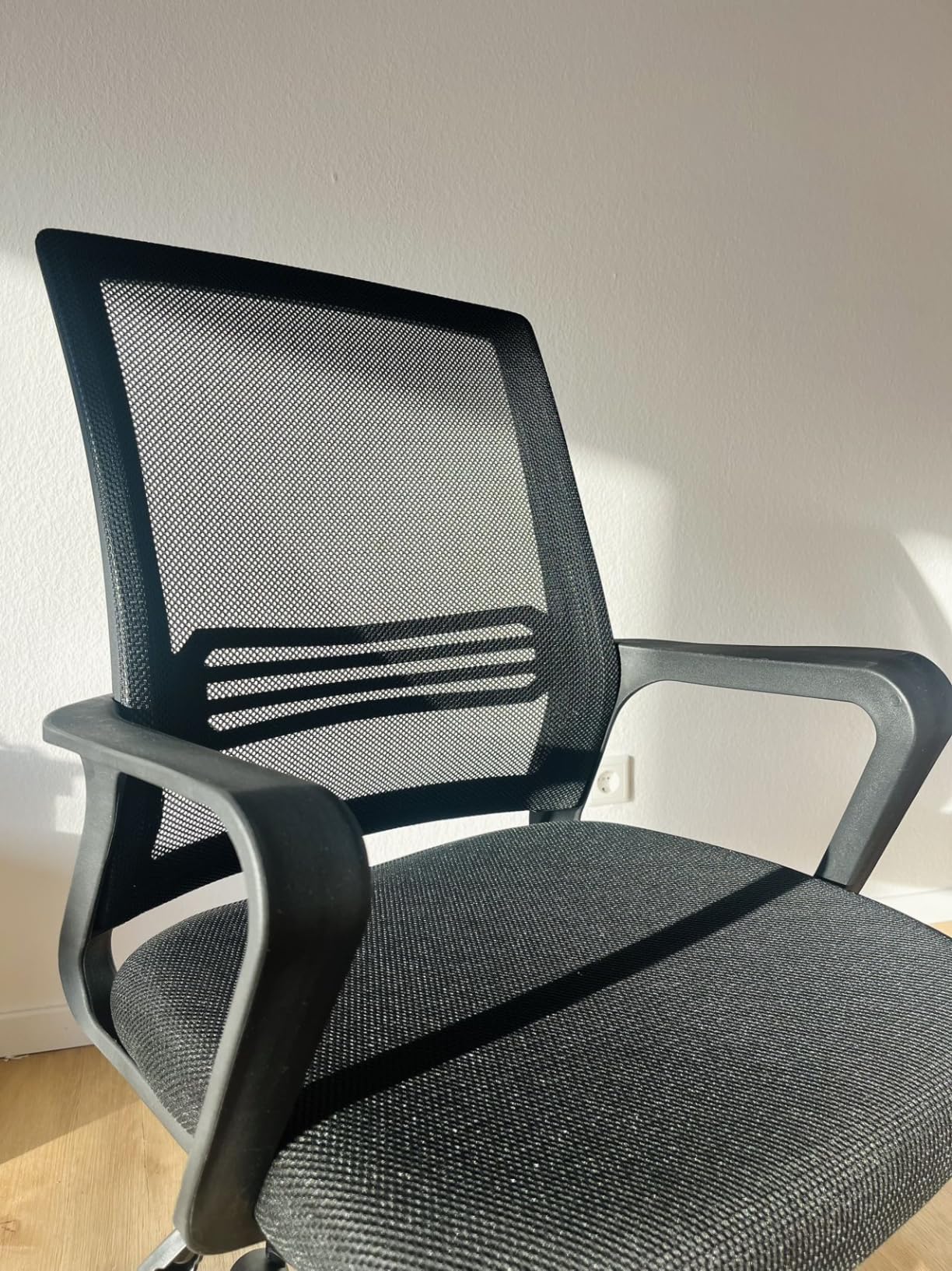 AmazonBasics Sedia Ufficio Ergonomica Girevole Nera regolabile