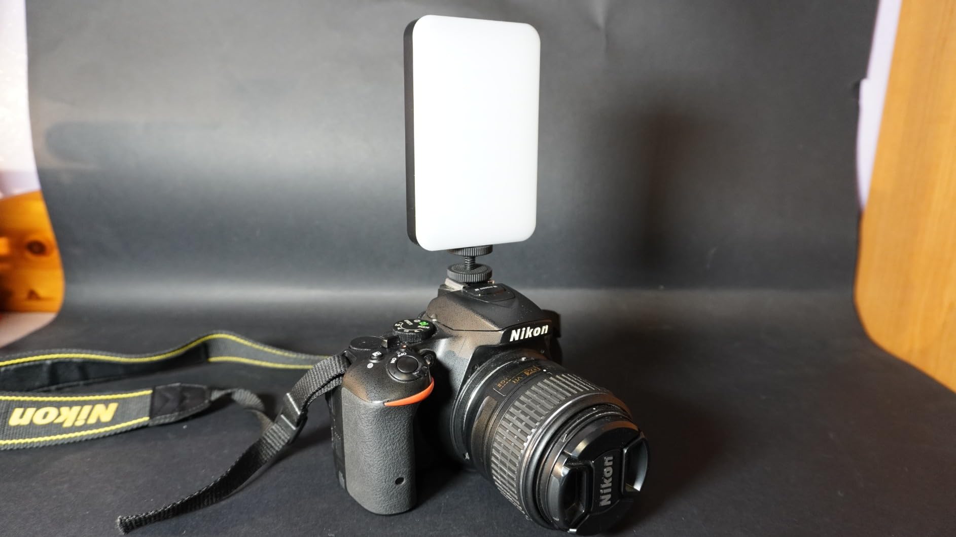 RealPlus Luce Selfie Clip 80 LED Nero 2000mAh