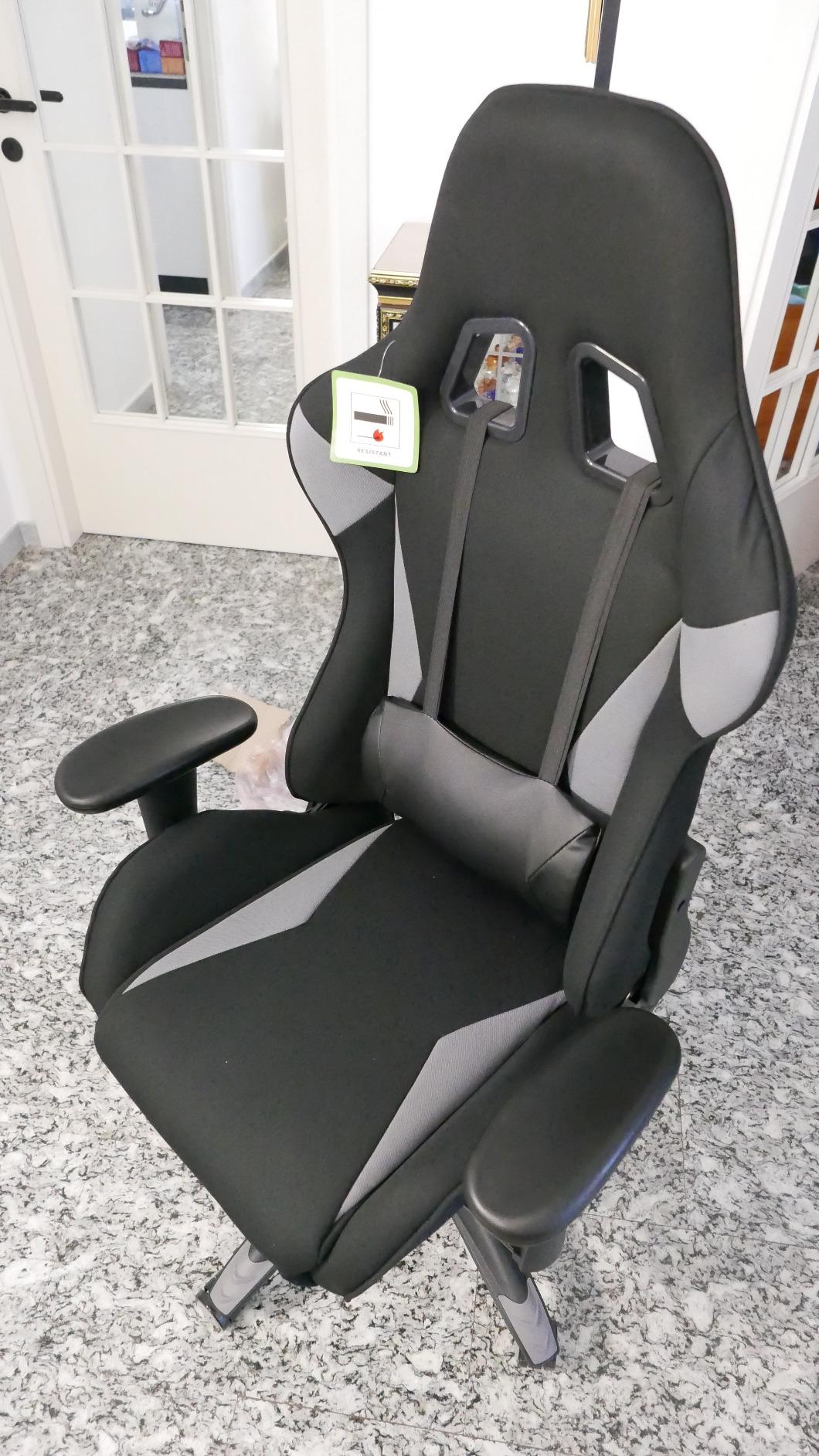 Amazon Basics Racing sedia gaming grigia in tessuto traspirante reclinabile