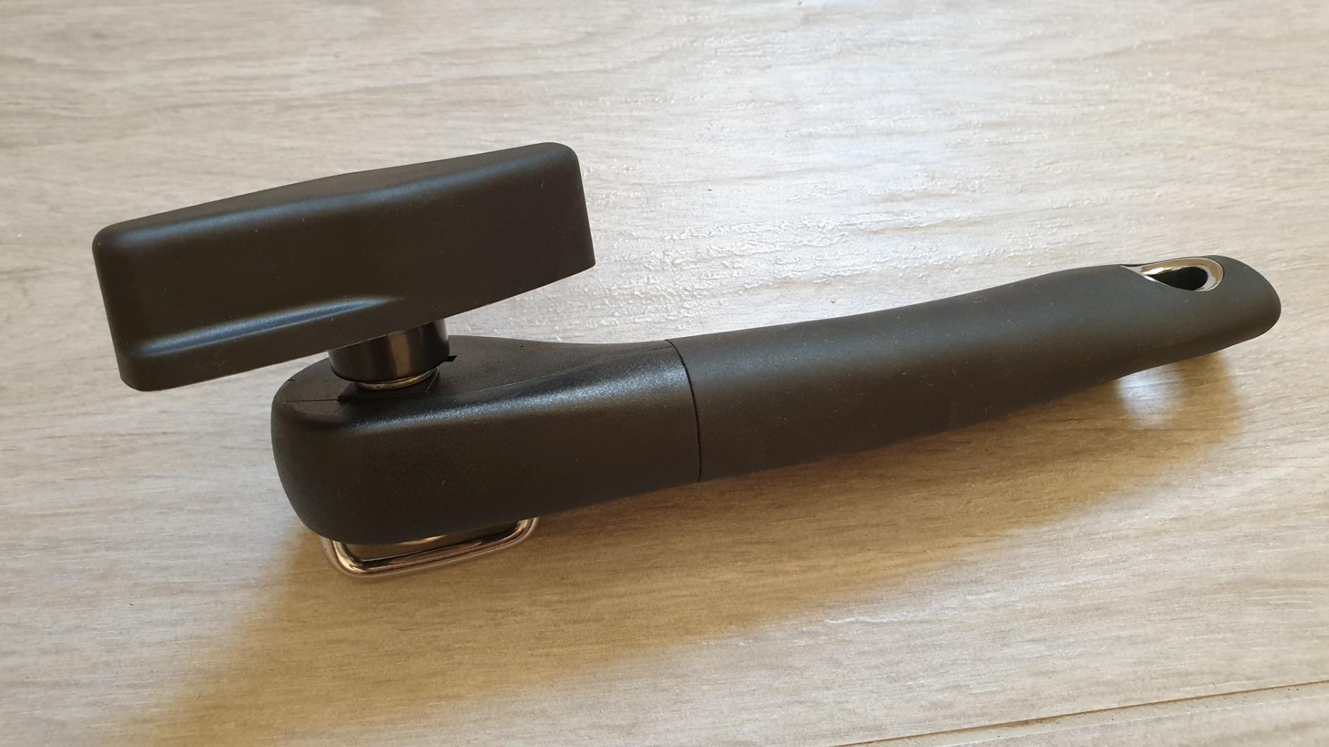AmazonBasics apriscatole manuale nero manico morbido grande