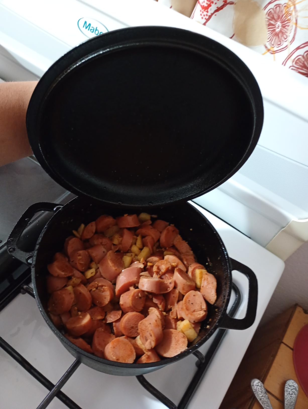 AmazonBasics Casseruola Ghisa 1,89 L Nera Doppio Manico