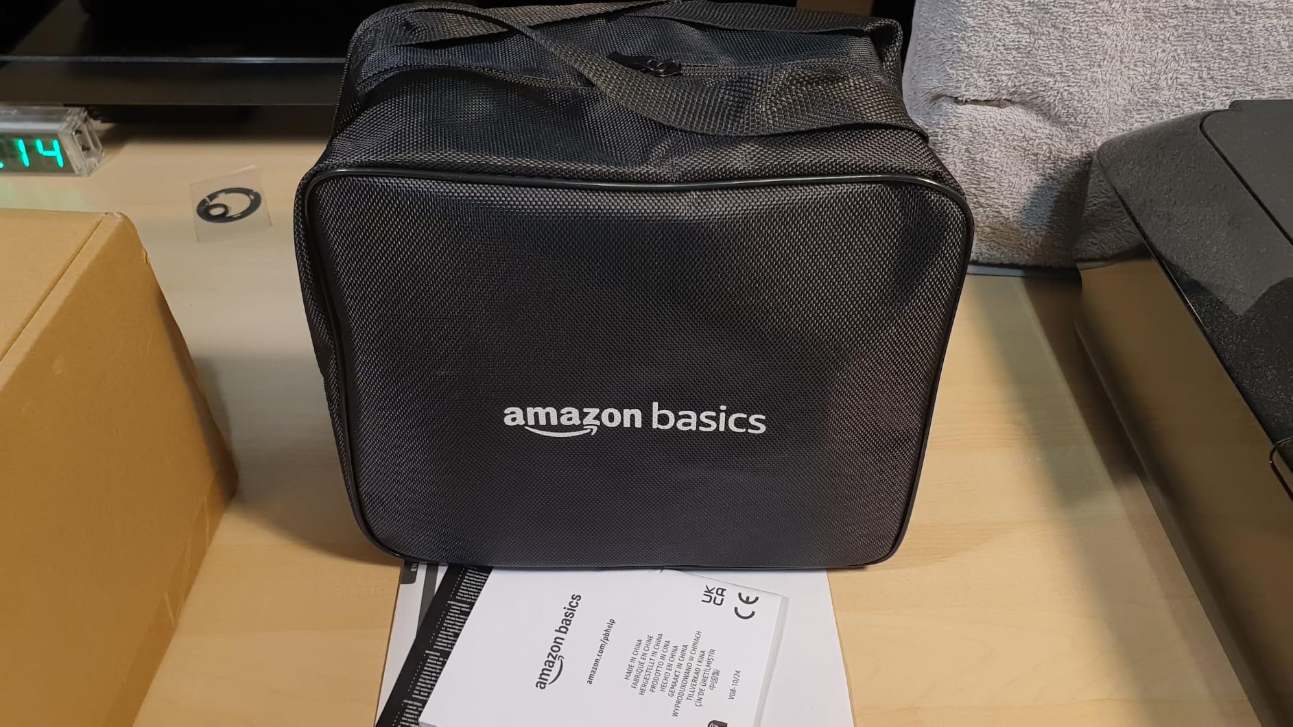 AmazonBasics Compressore Aria Portatile Digitale 12V Nero Rosso