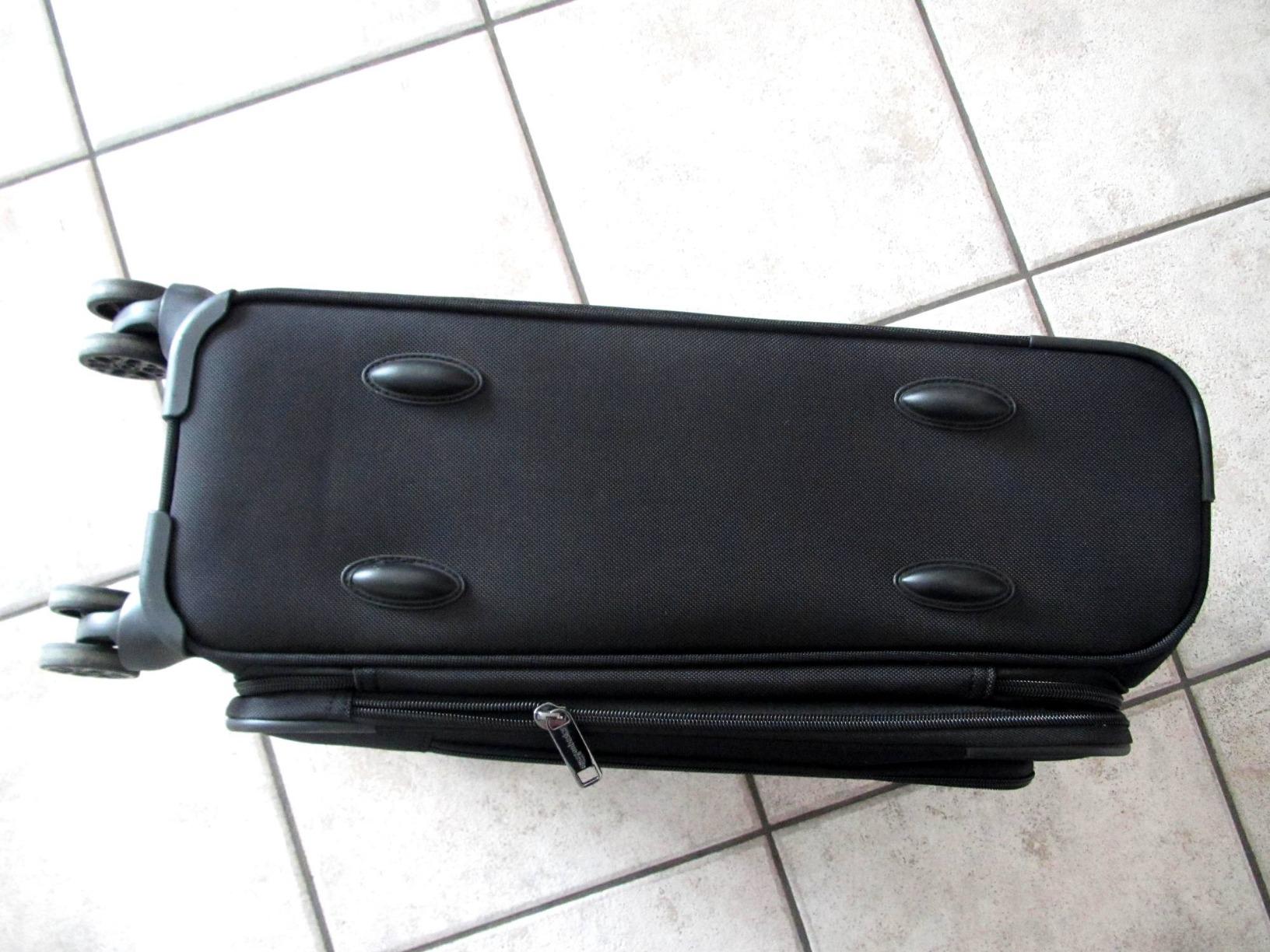 Amazon Basics Premium Valigia Morbida Espandibile TSA