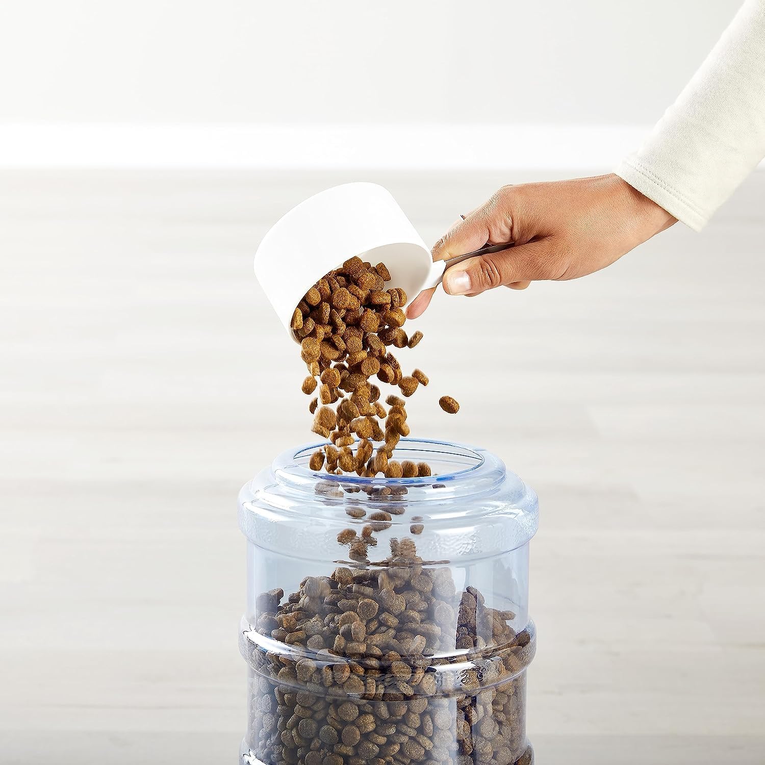 AmazonBasics Distributore cibo S 2,72 kg gravità