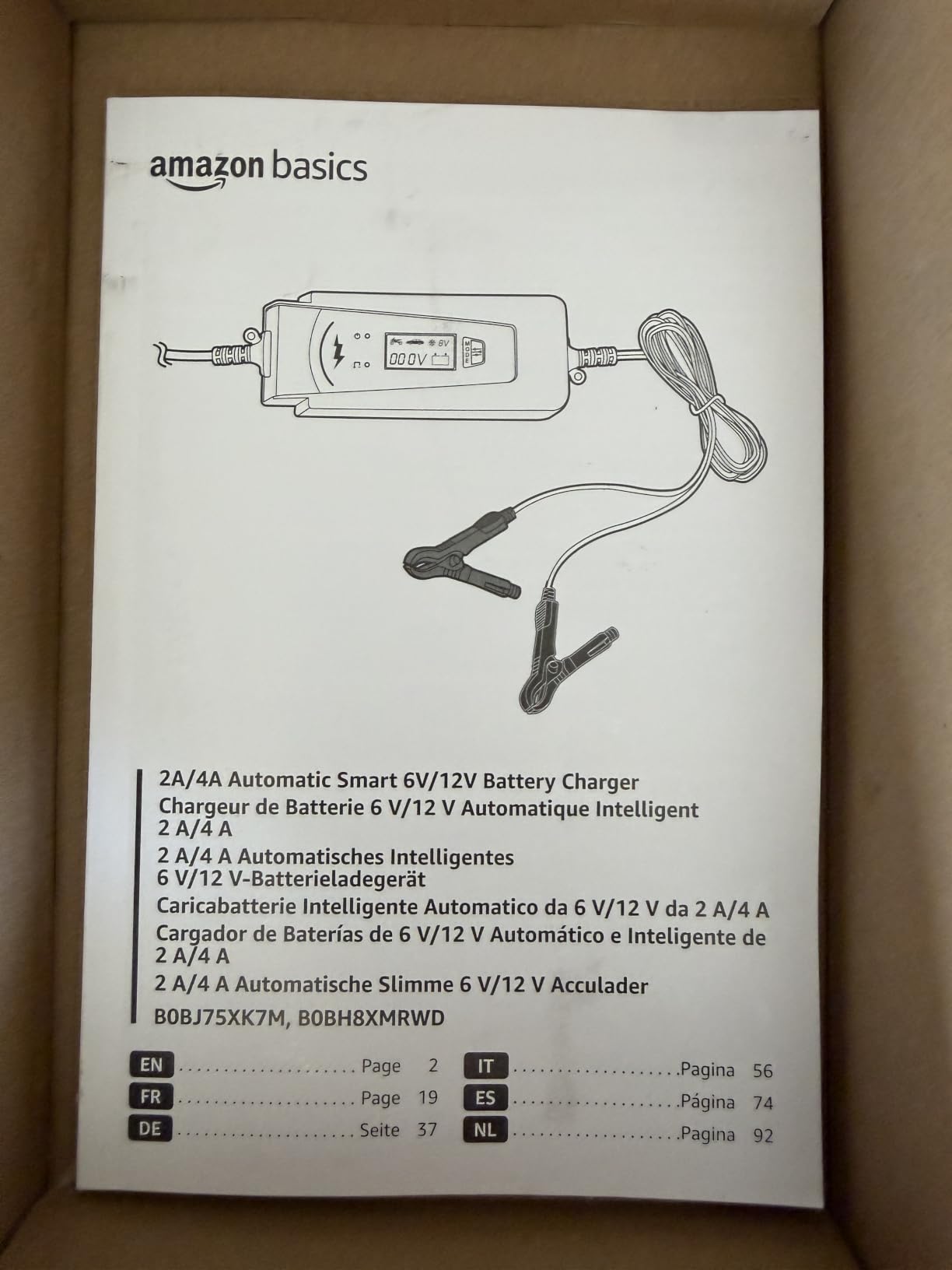 Amazon Basics Caricabatterie Auto 6V 12V 2A 4A Nero con Tester