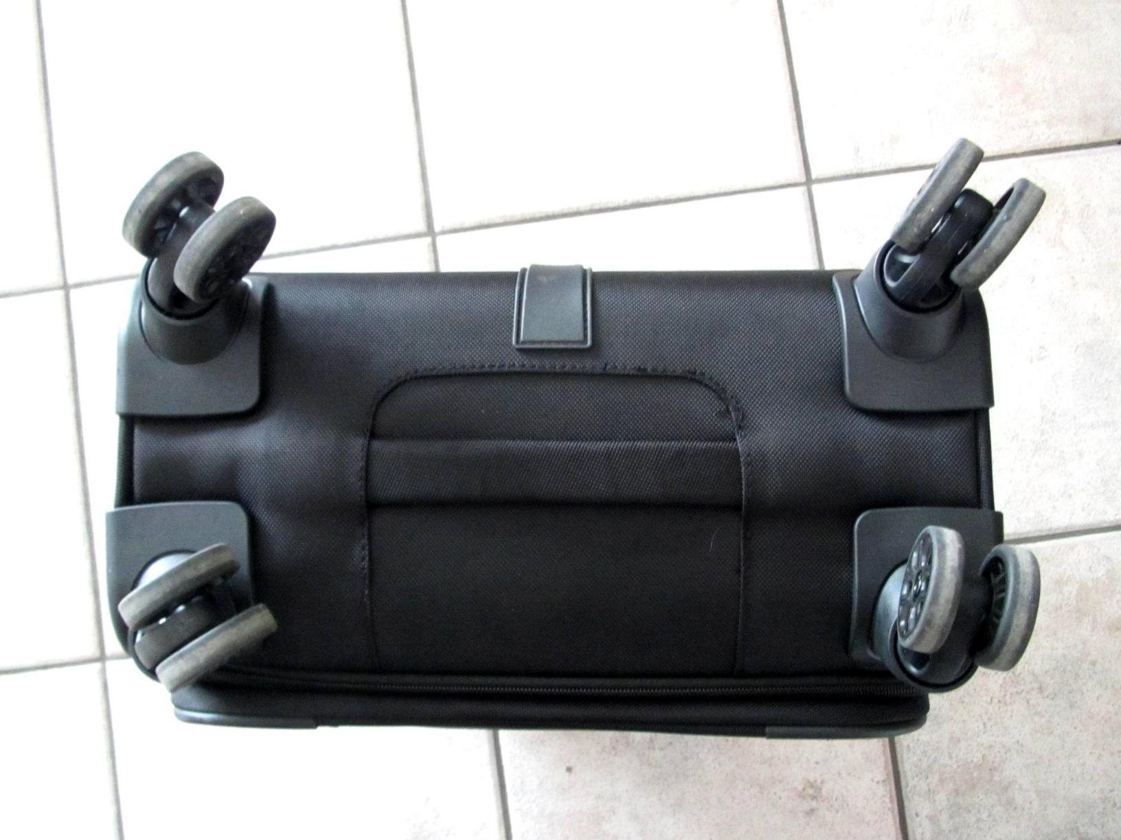 Amazon Basics Premium Valigia Morbida Espandibile TSA
