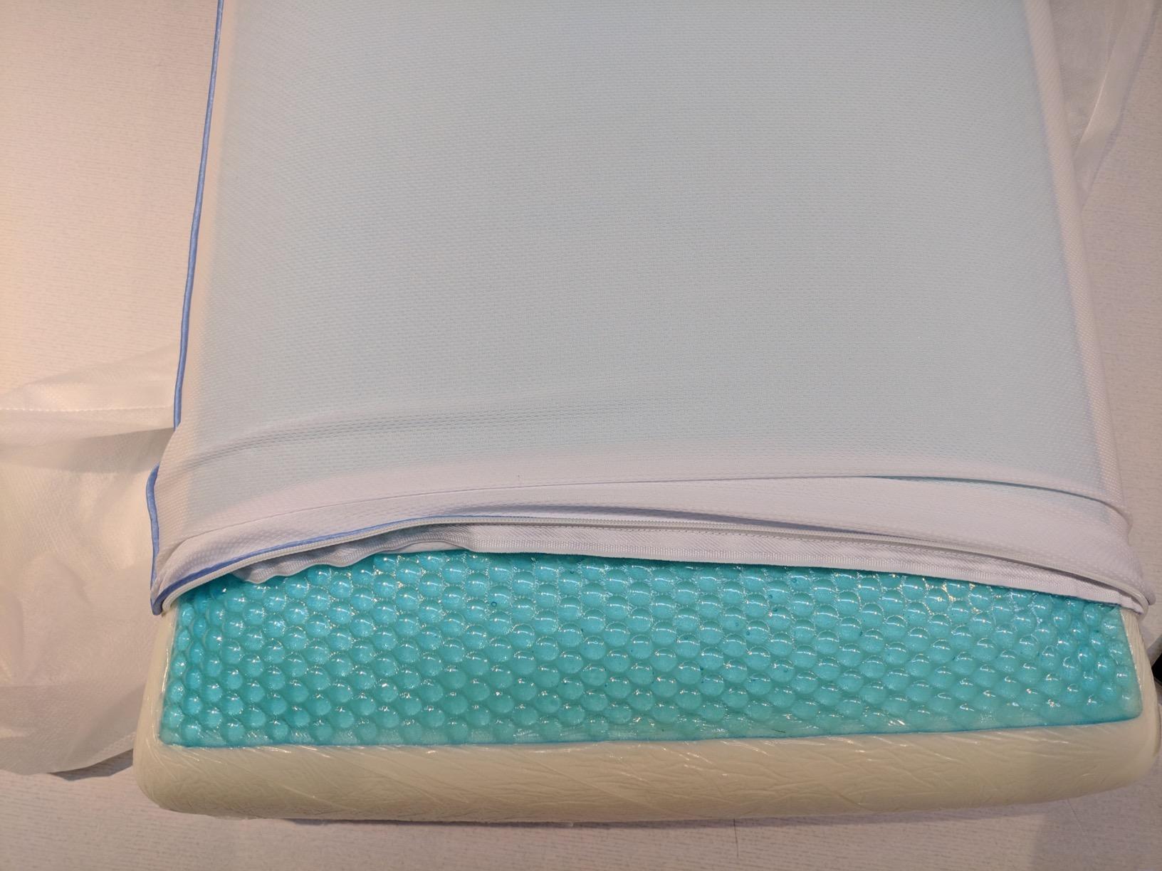 Amazon Basics Cuscino Memory Foam Gel 60x40x12 cm